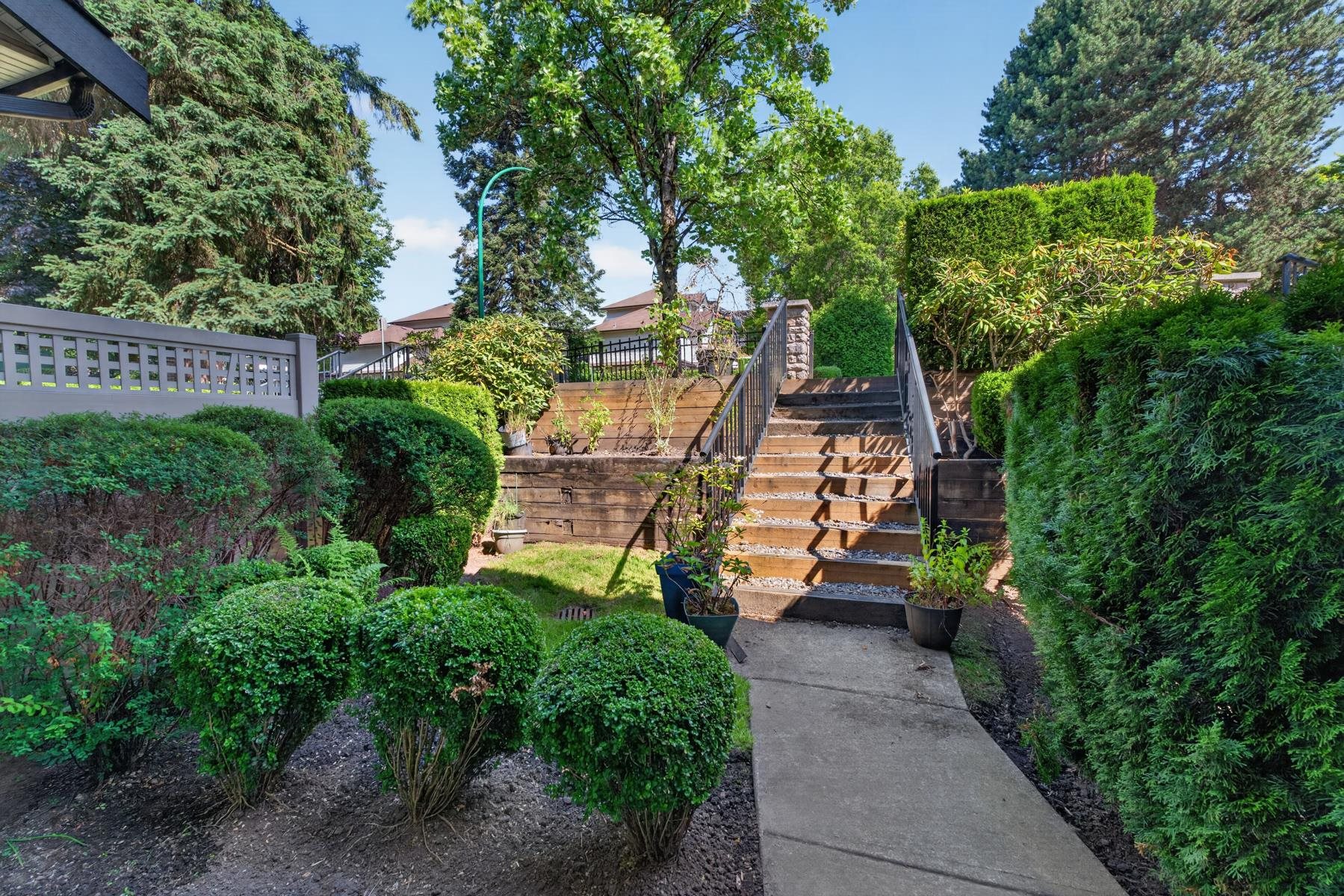 17 9088 HALSTON COURT