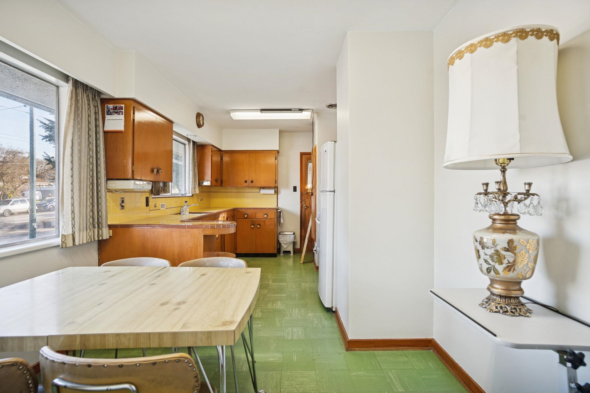 925 NANAIMO STREET