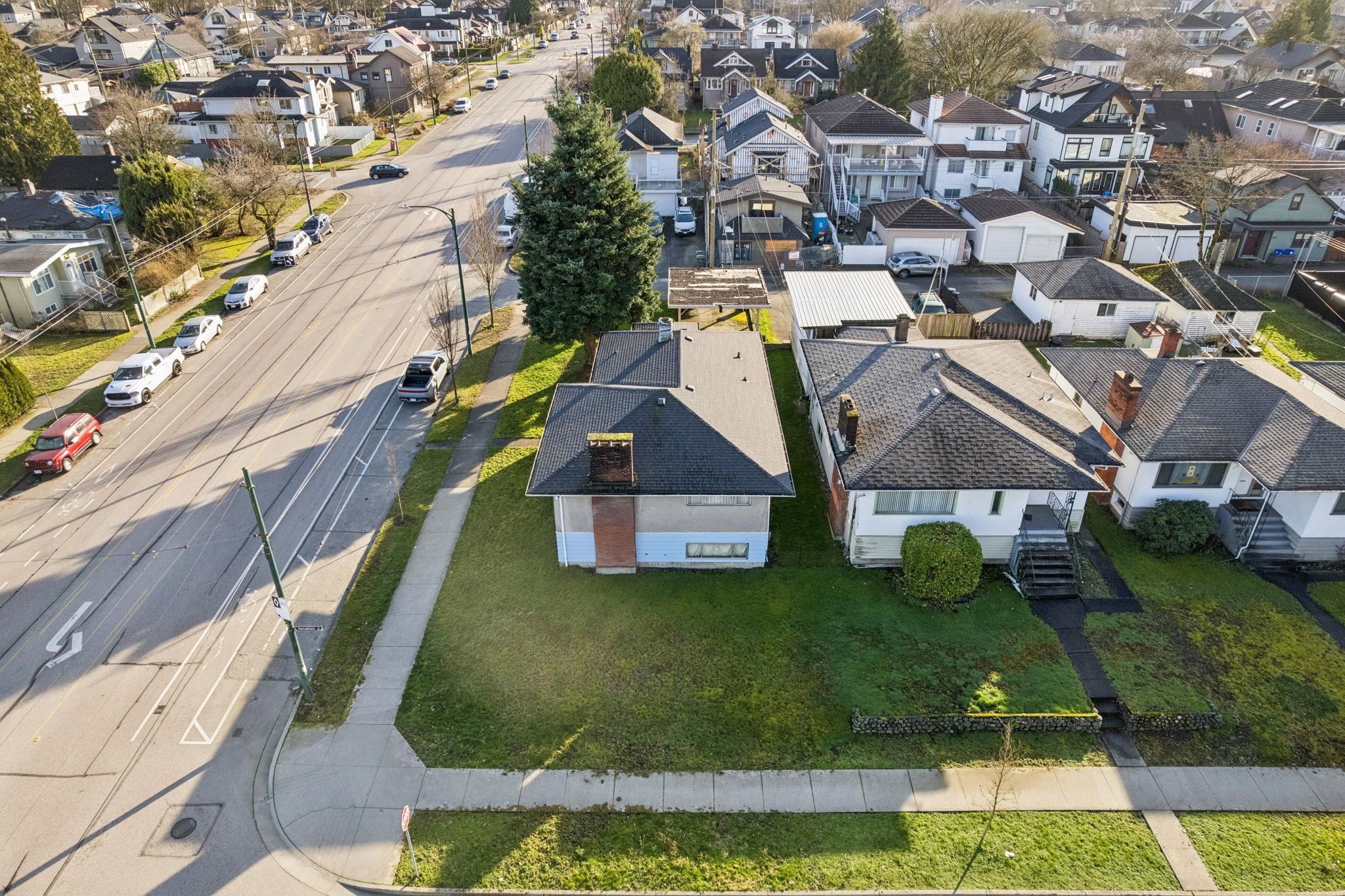 925 NANAIMO STREET
