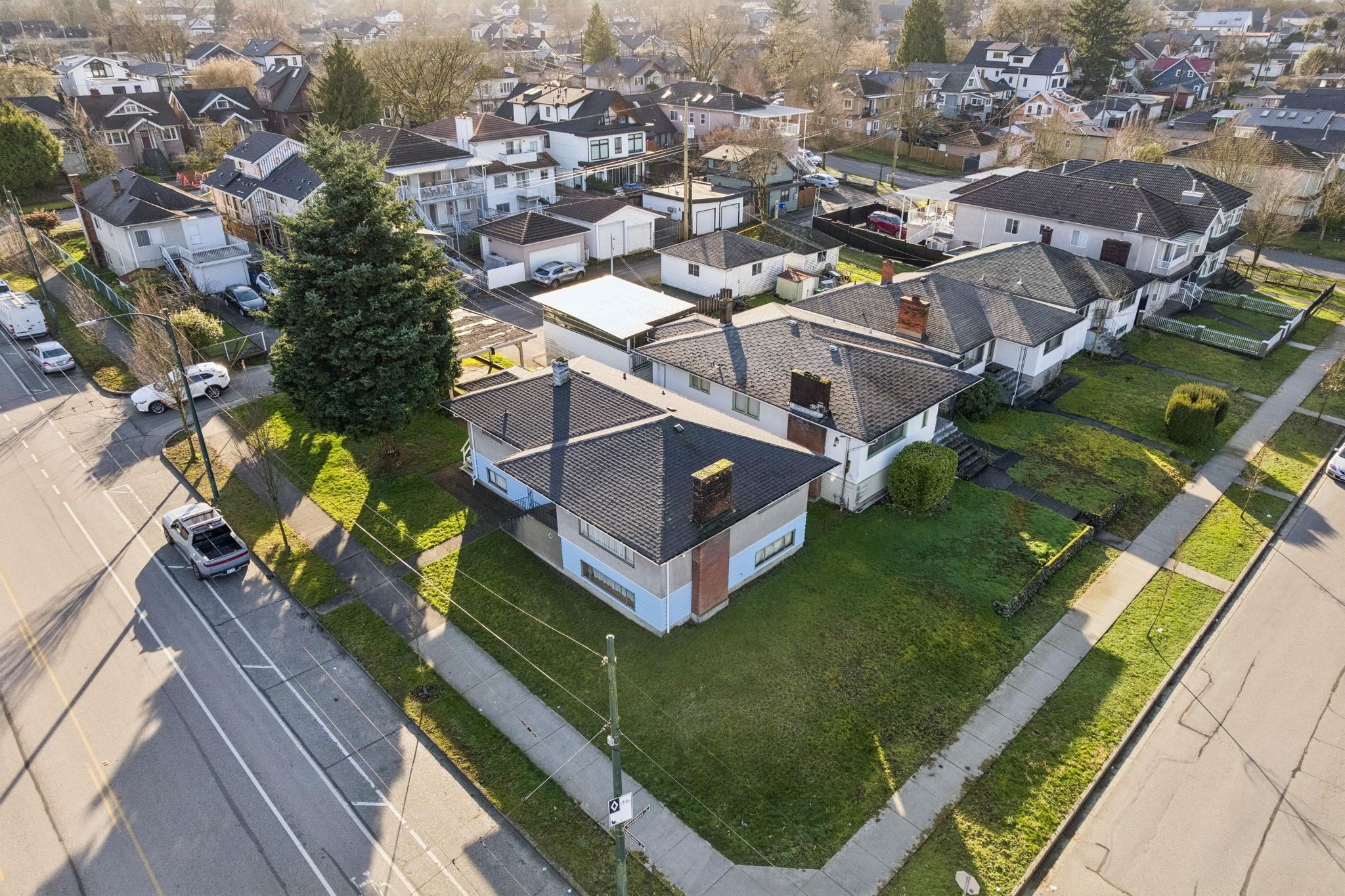 925 NANAIMO STREET