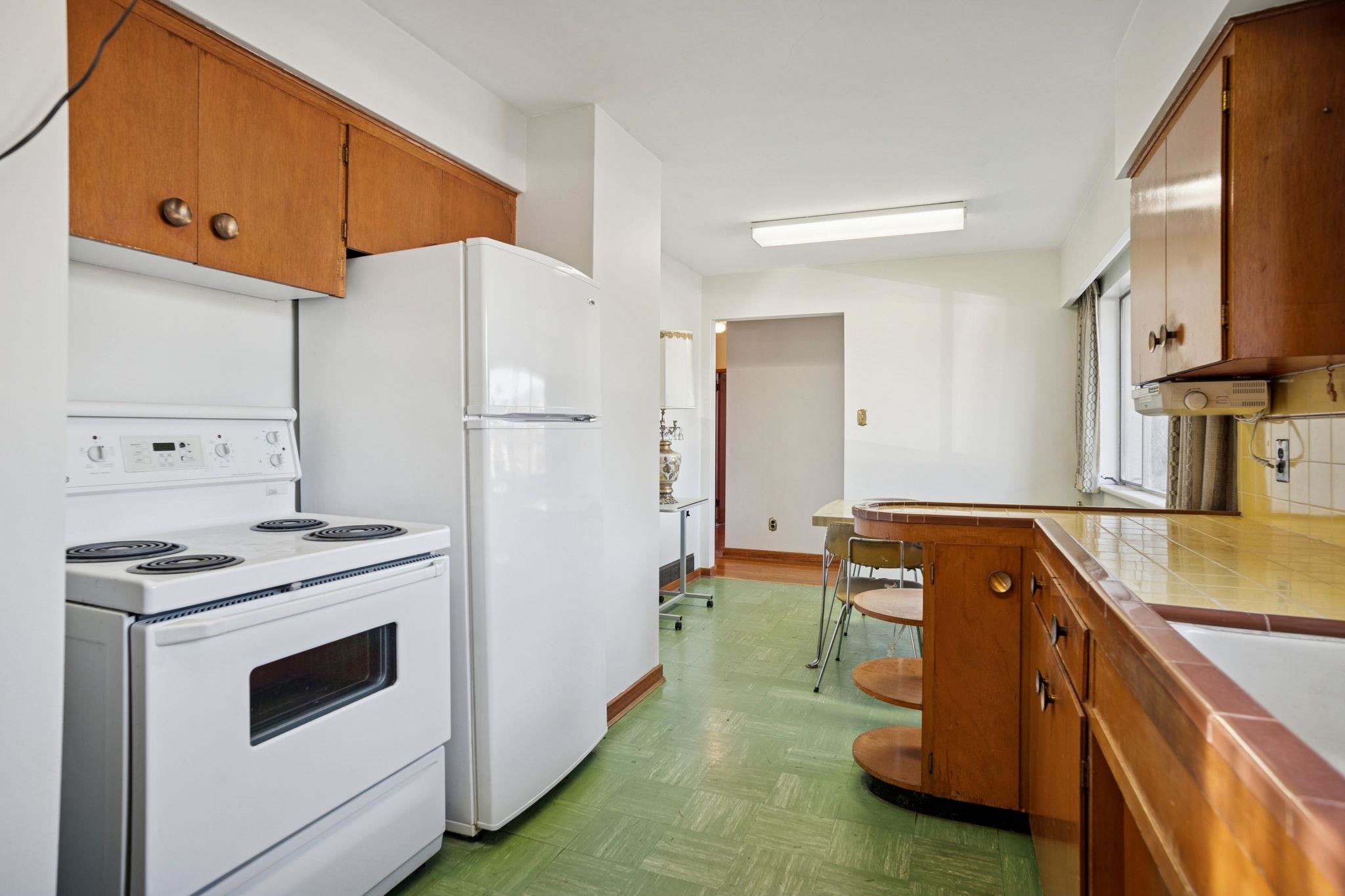 925 NANAIMO STREET