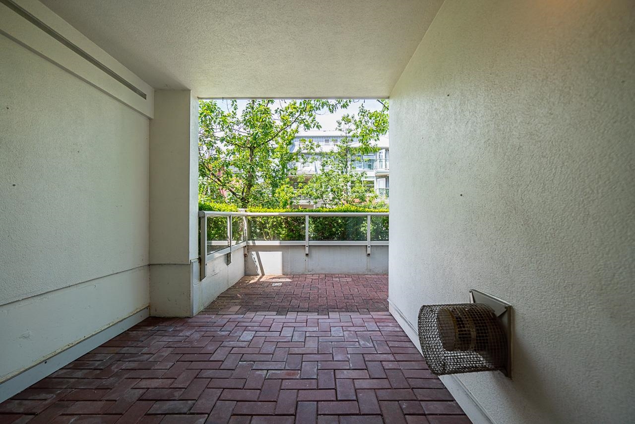 213 220 NEWPORT DRIVE