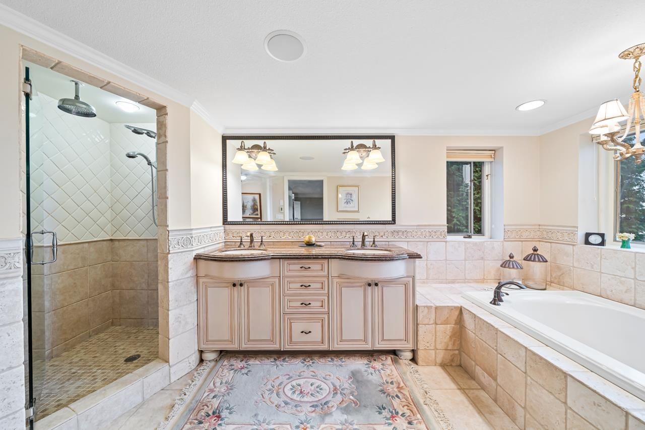 2478 WESTHILL COURT