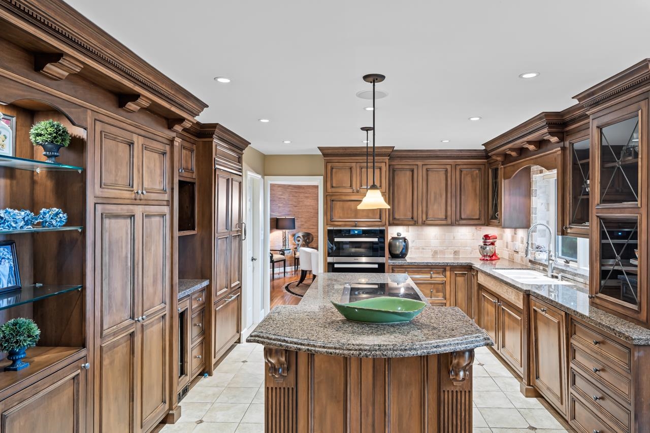 2478 WESTHILL COURT