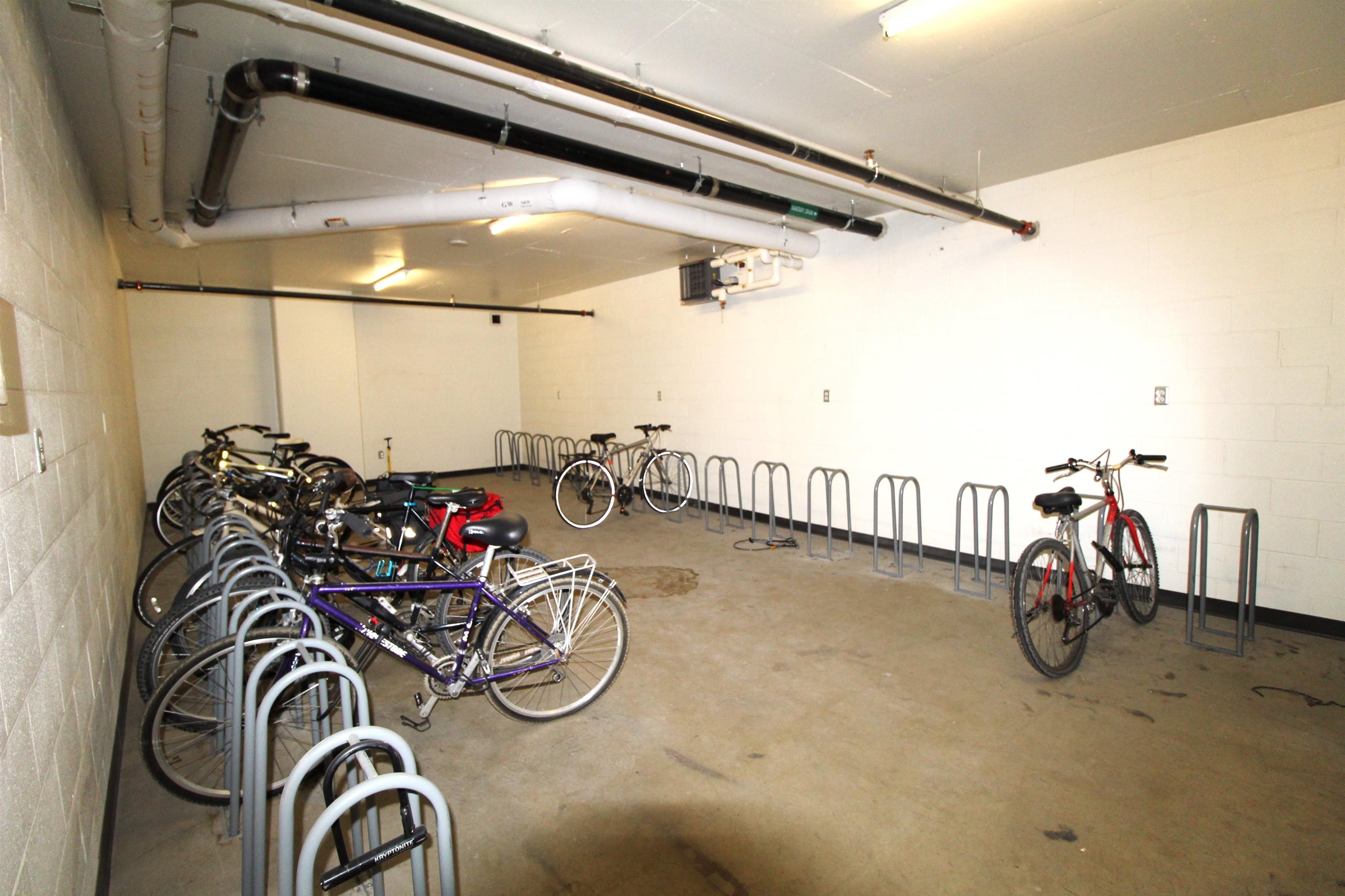 2205 489 INTERURBAN WAY