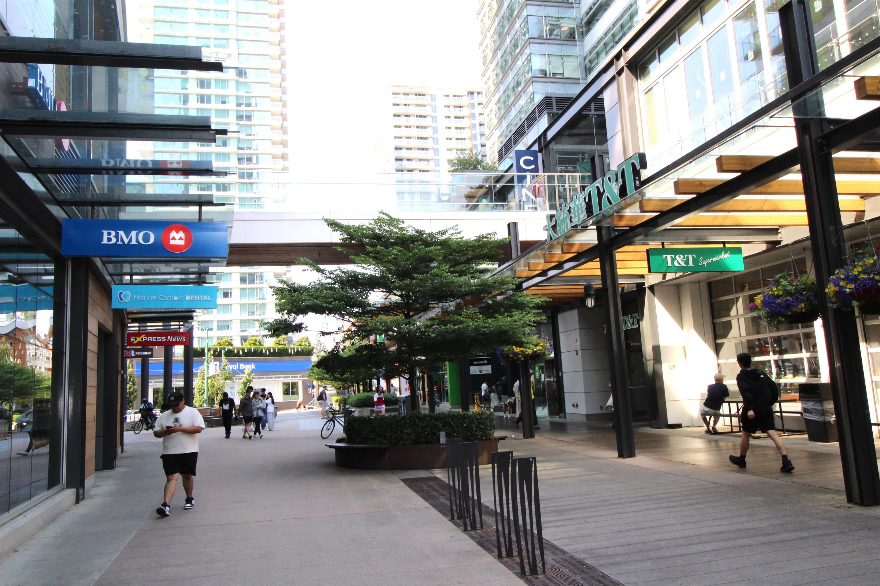 2205 489 INTERURBAN WAY