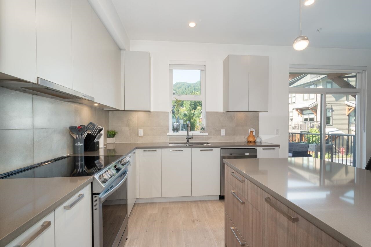 13 351 COPPER DRIVE