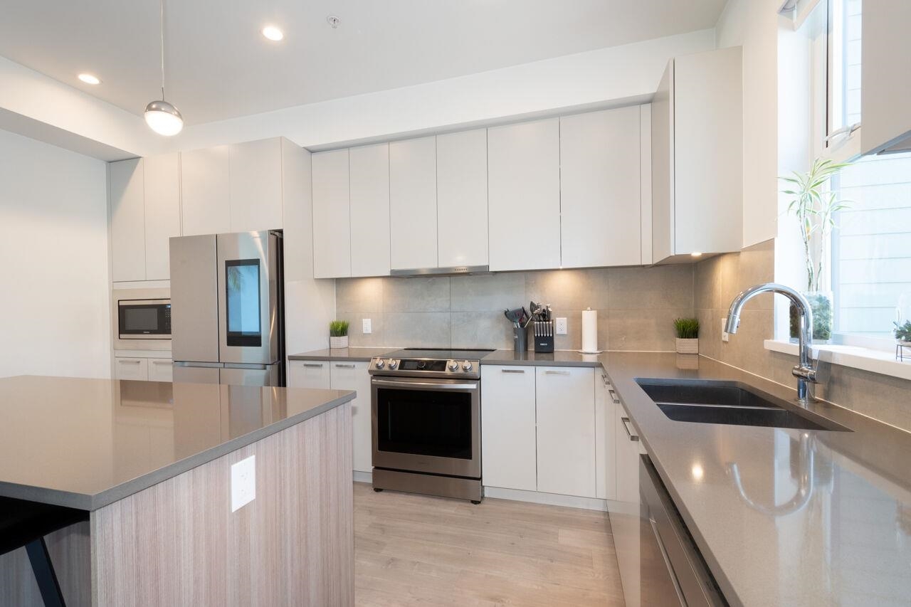 13 351 COPPER DRIVE