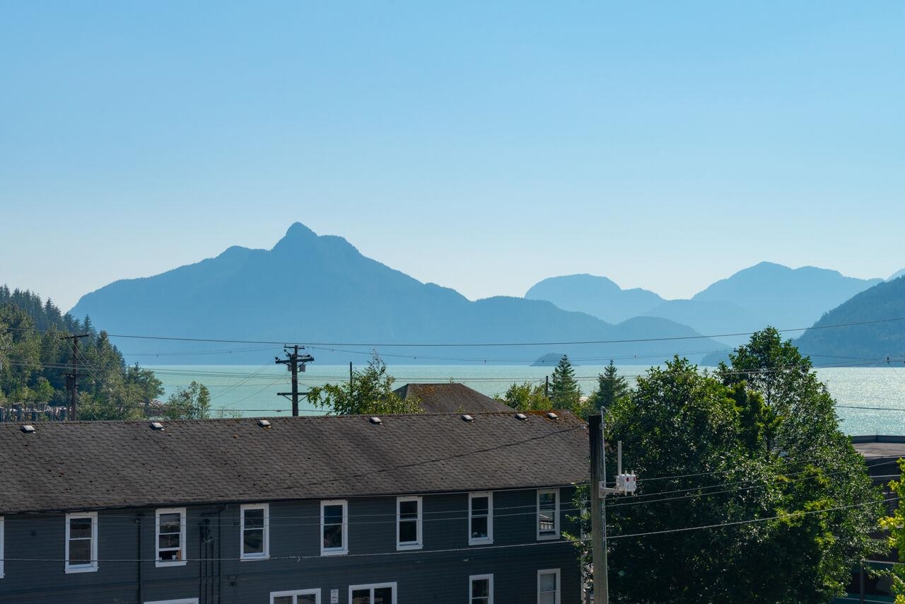 13 351 COPPER DRIVE