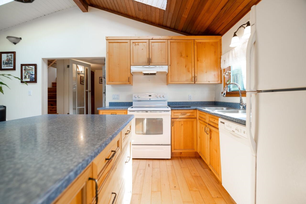 1587 MOUNT GARDNER ROAD