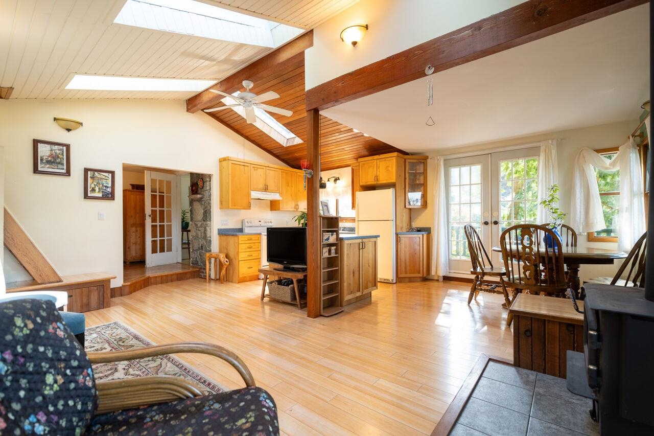 1587 MOUNT GARDNER ROAD