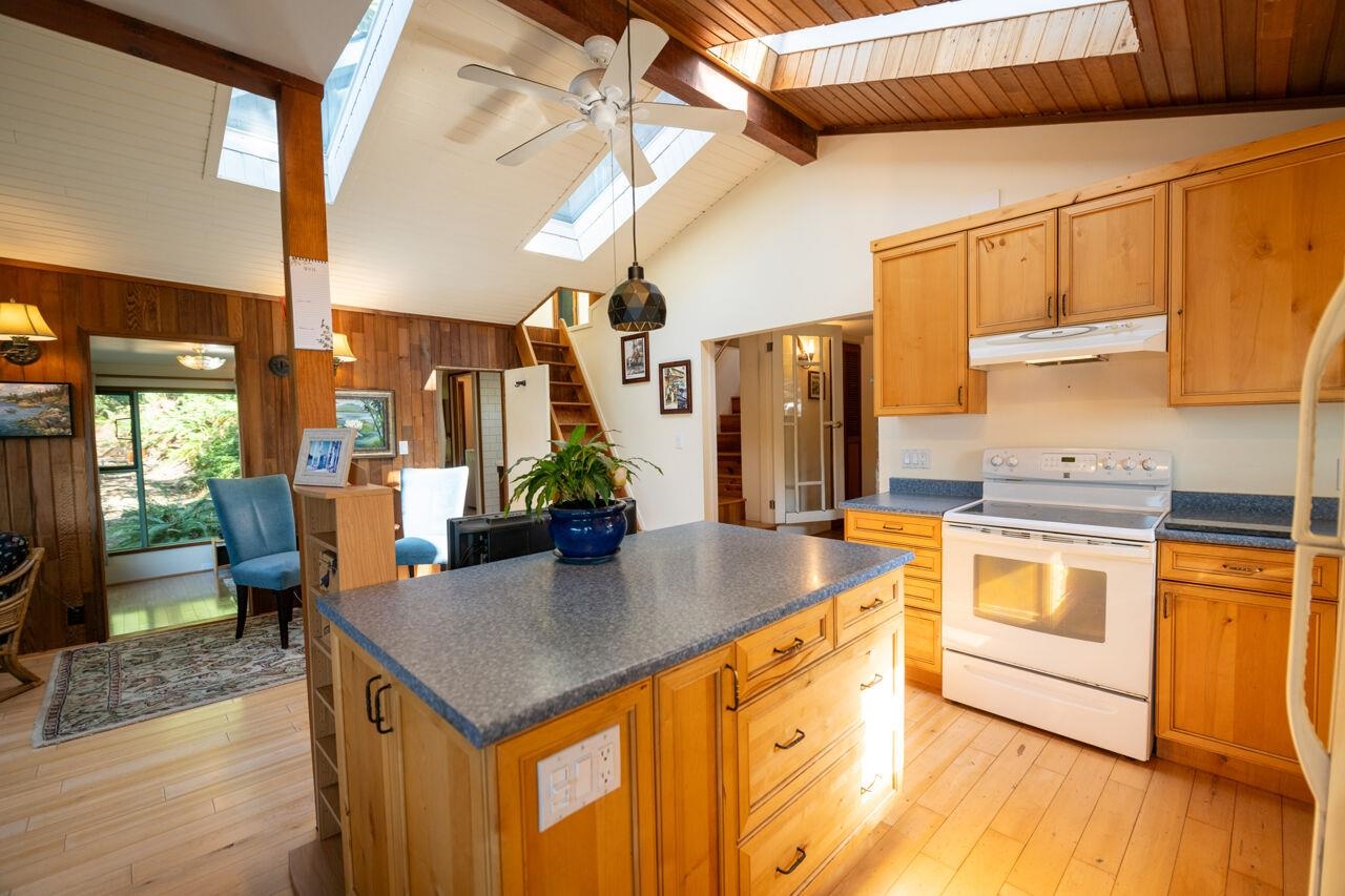 1587 MOUNT GARDNER ROAD