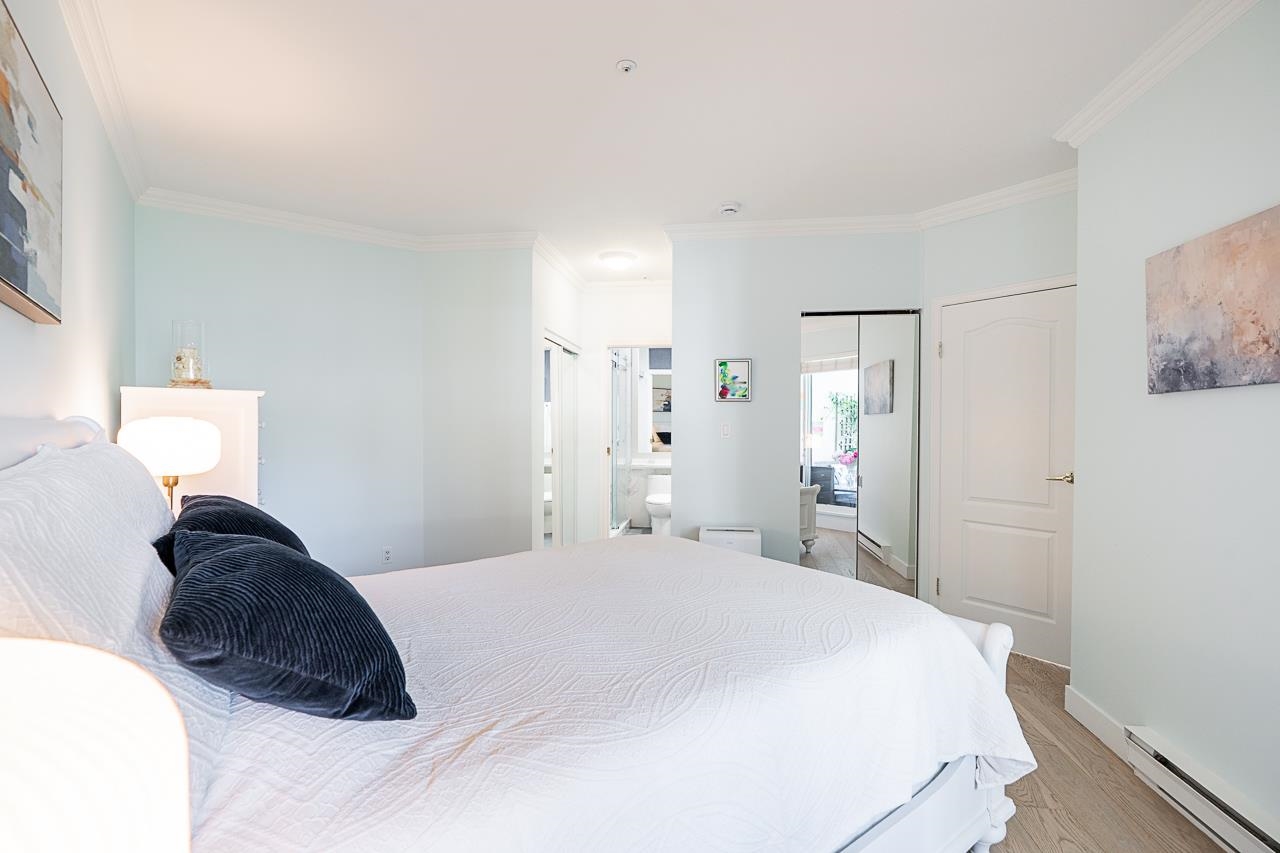 405 5735 HAMPTON PLACE