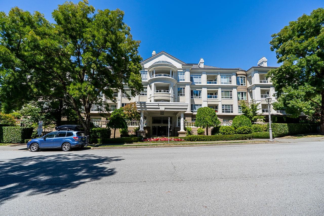 405 5735 HAMPTON PLACE