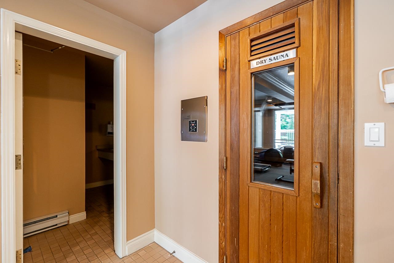 405 5735 HAMPTON PLACE