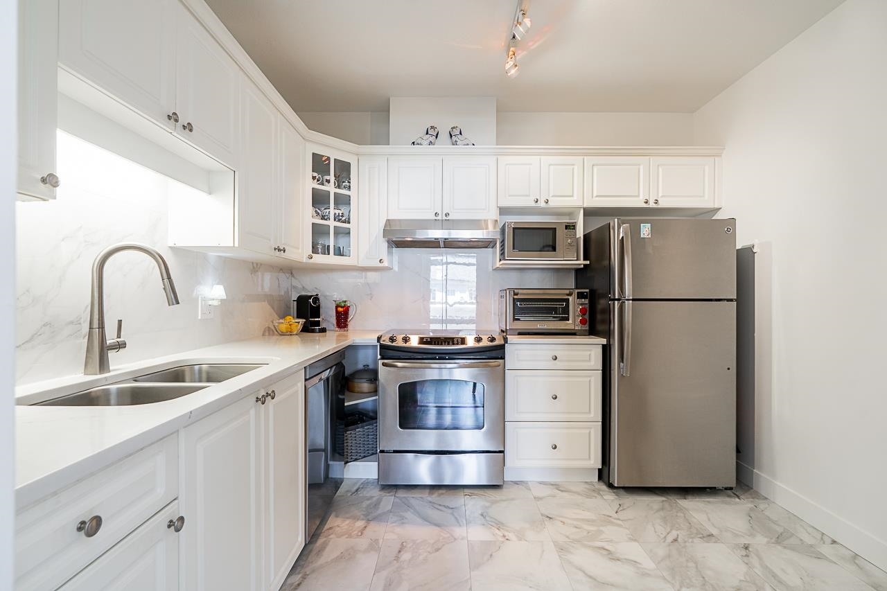 405 5735 HAMPTON PLACE