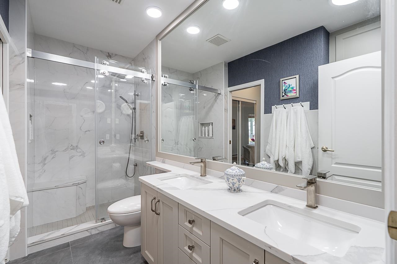 405 5735 HAMPTON PLACE