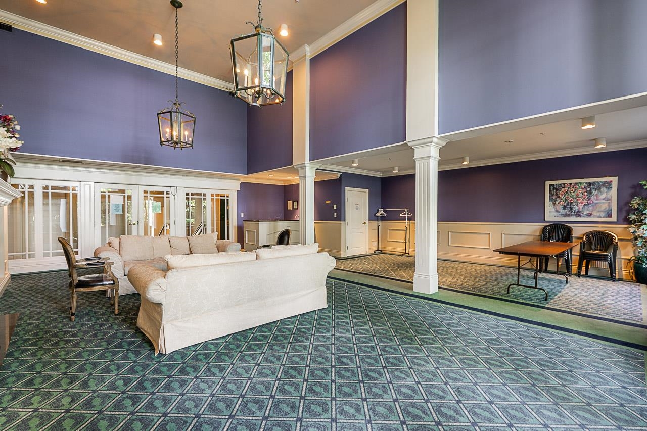 405 5735 HAMPTON PLACE