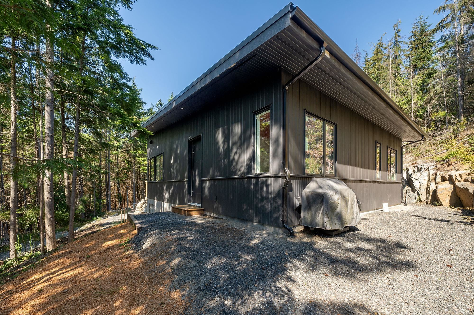 1290 COWAN POINT DRIVE