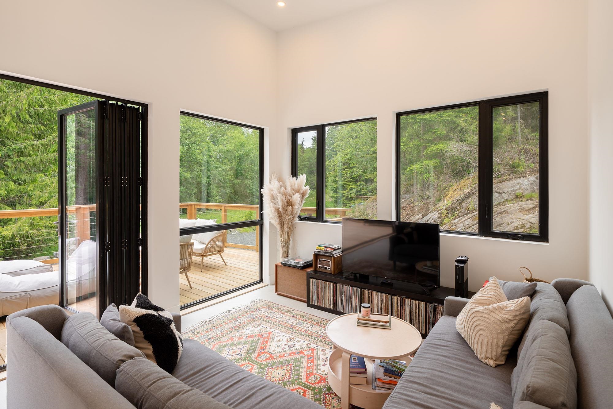1290 COWAN POINT DRIVE