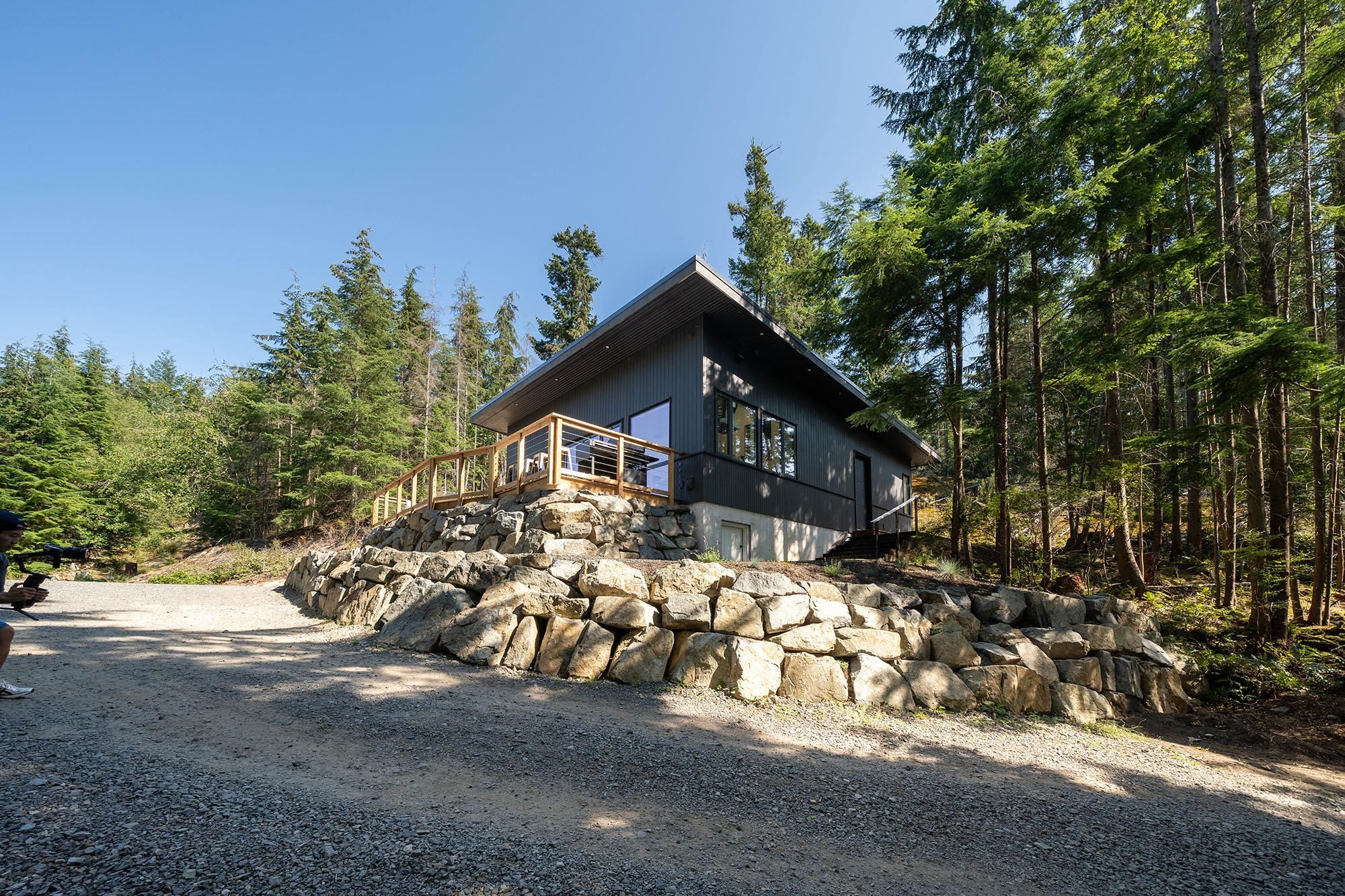 1290 COWAN POINT DRIVE
