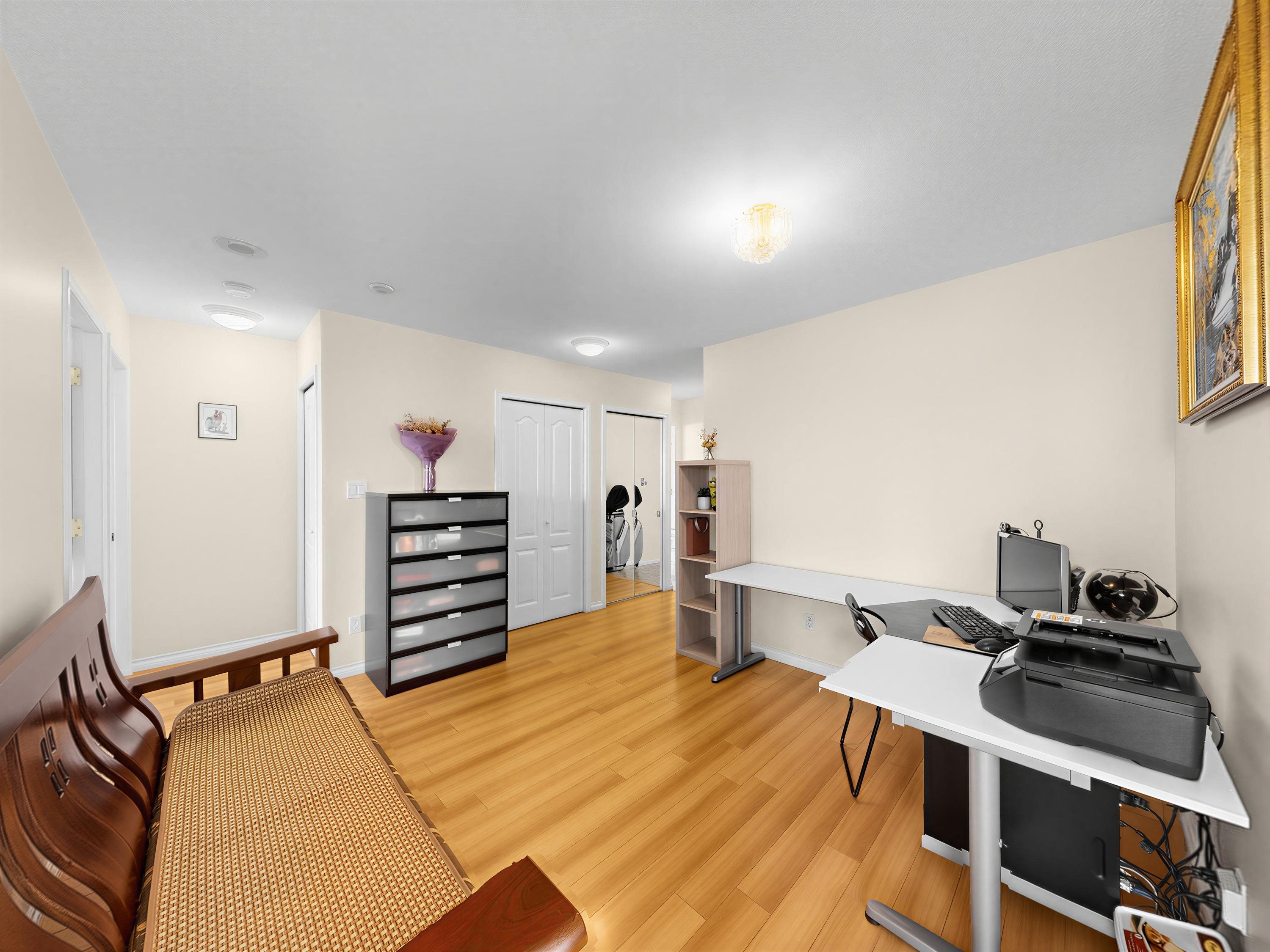 1706 5899 WILSON AVENUE