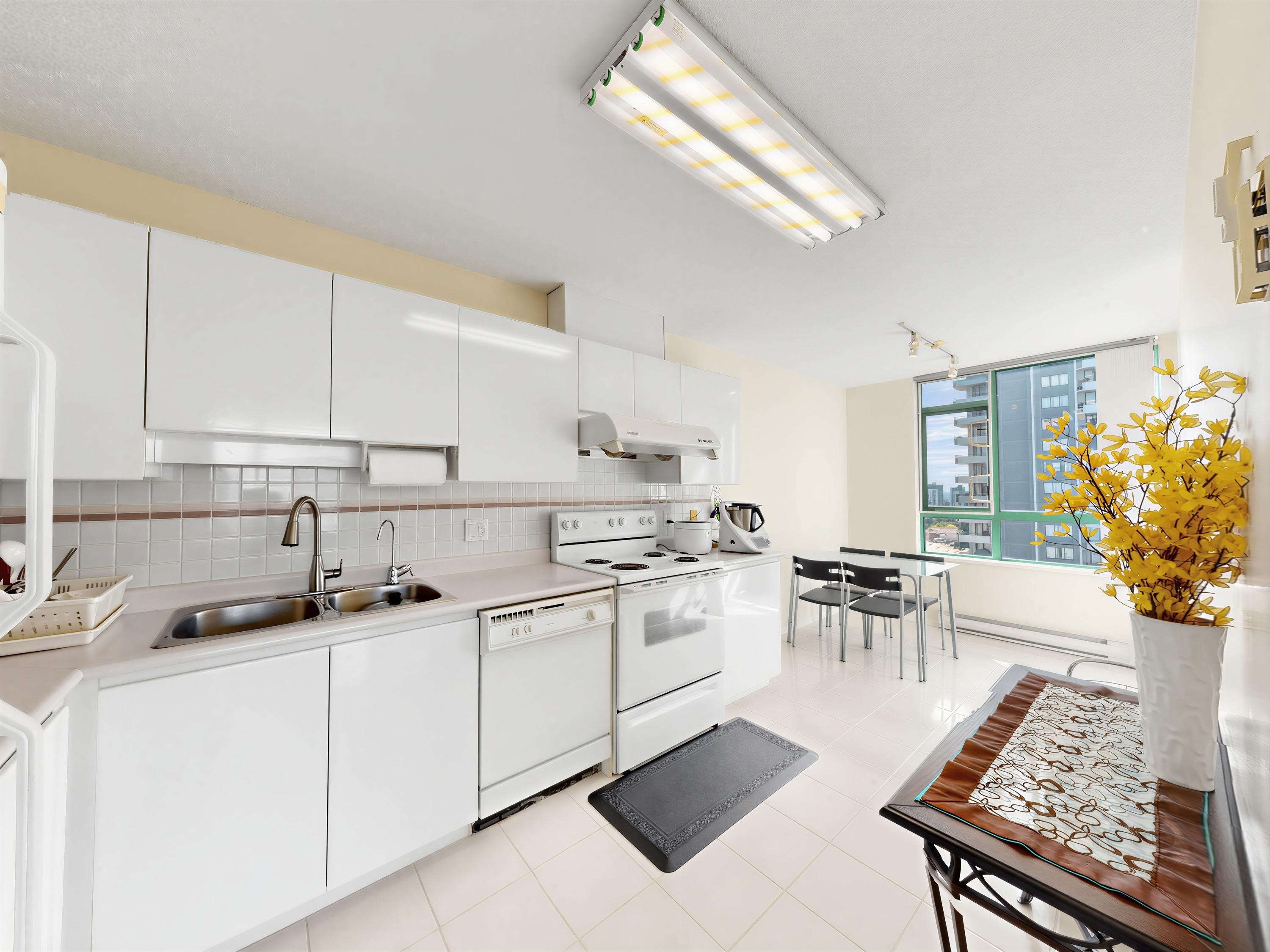1706 5899 WILSON AVENUE