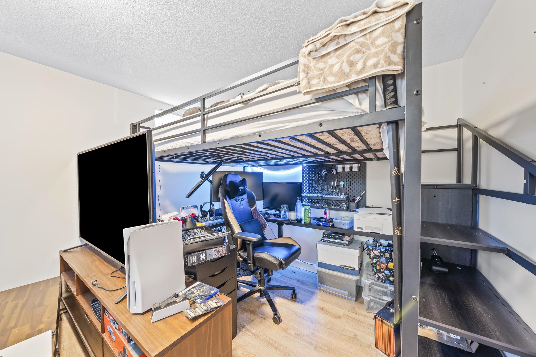 2510 CAMROSE DRIVE