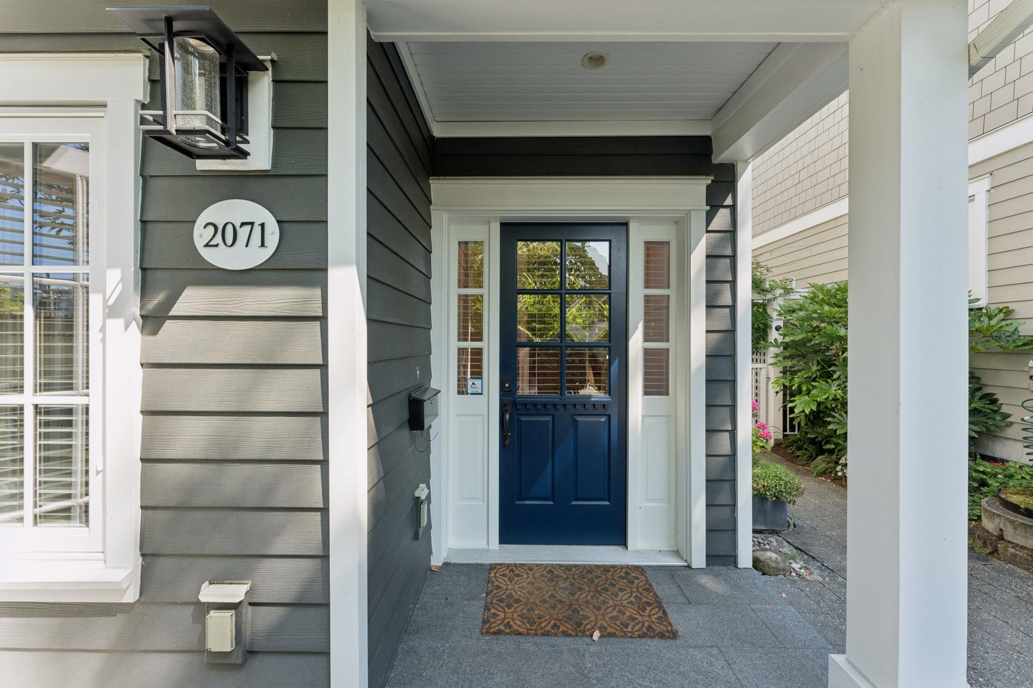 2071 ESQUIMALT AVENUE