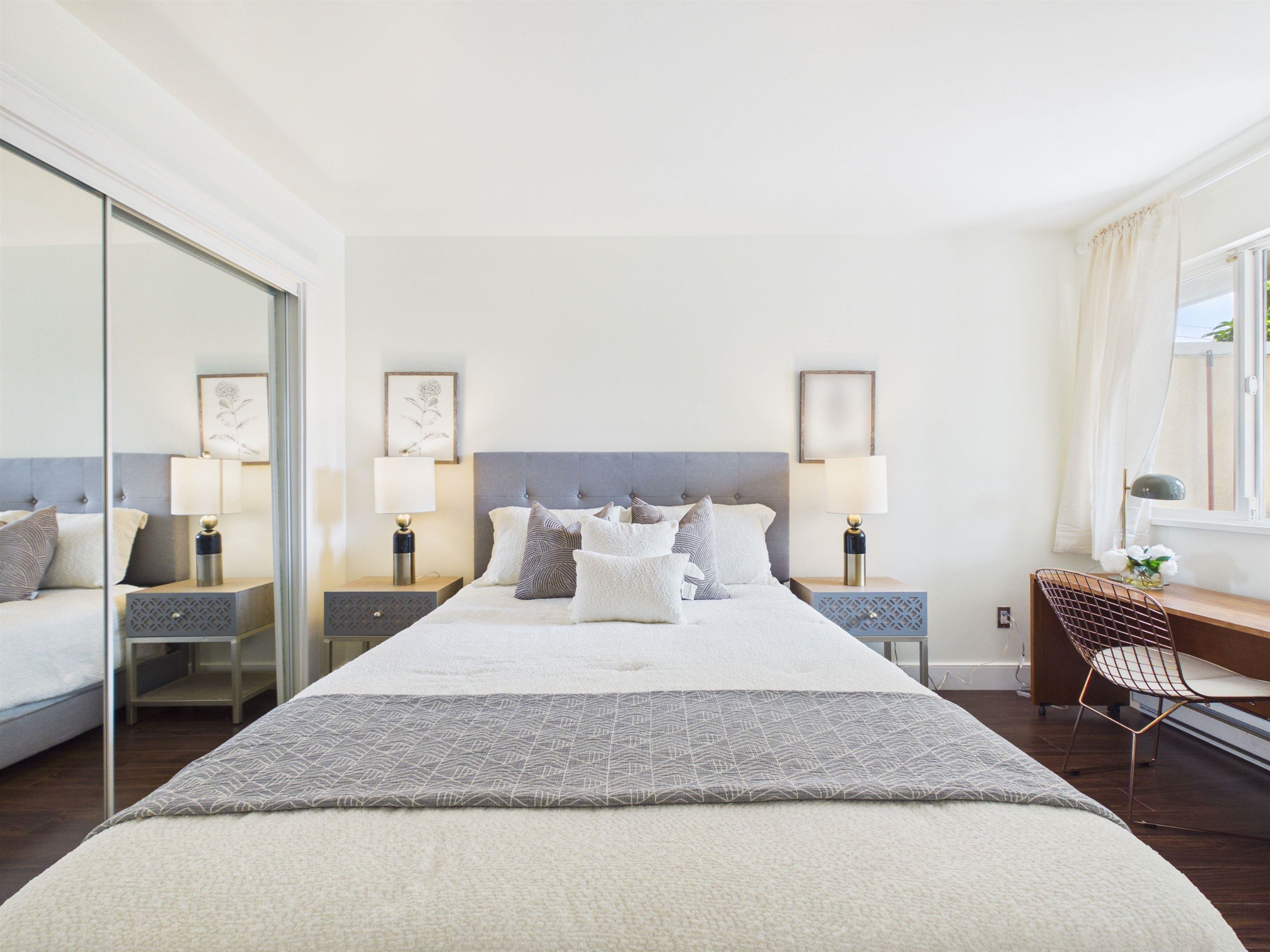 215 2238 KINGSWAY STREET