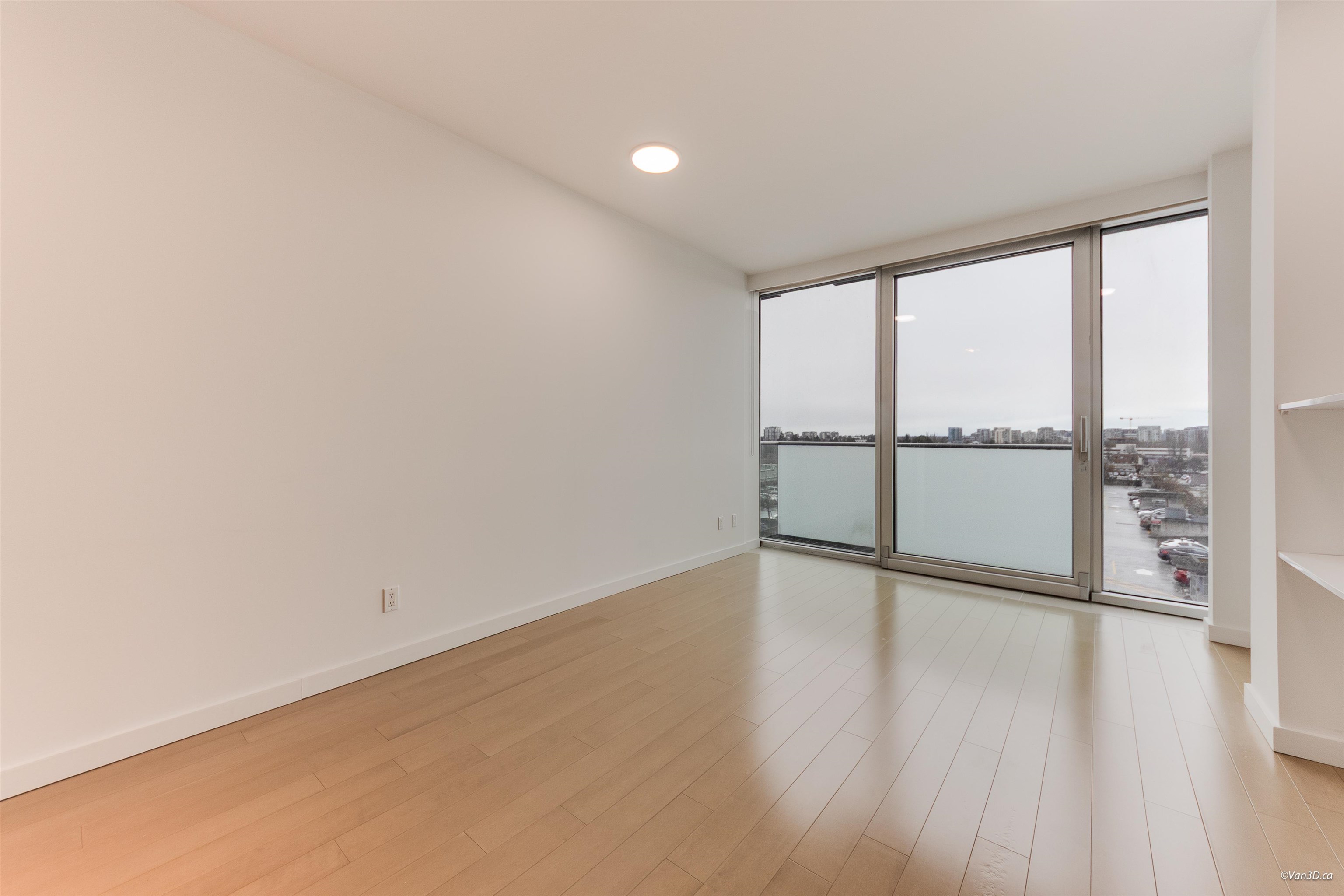 823 8080 CAMBIE ROAD