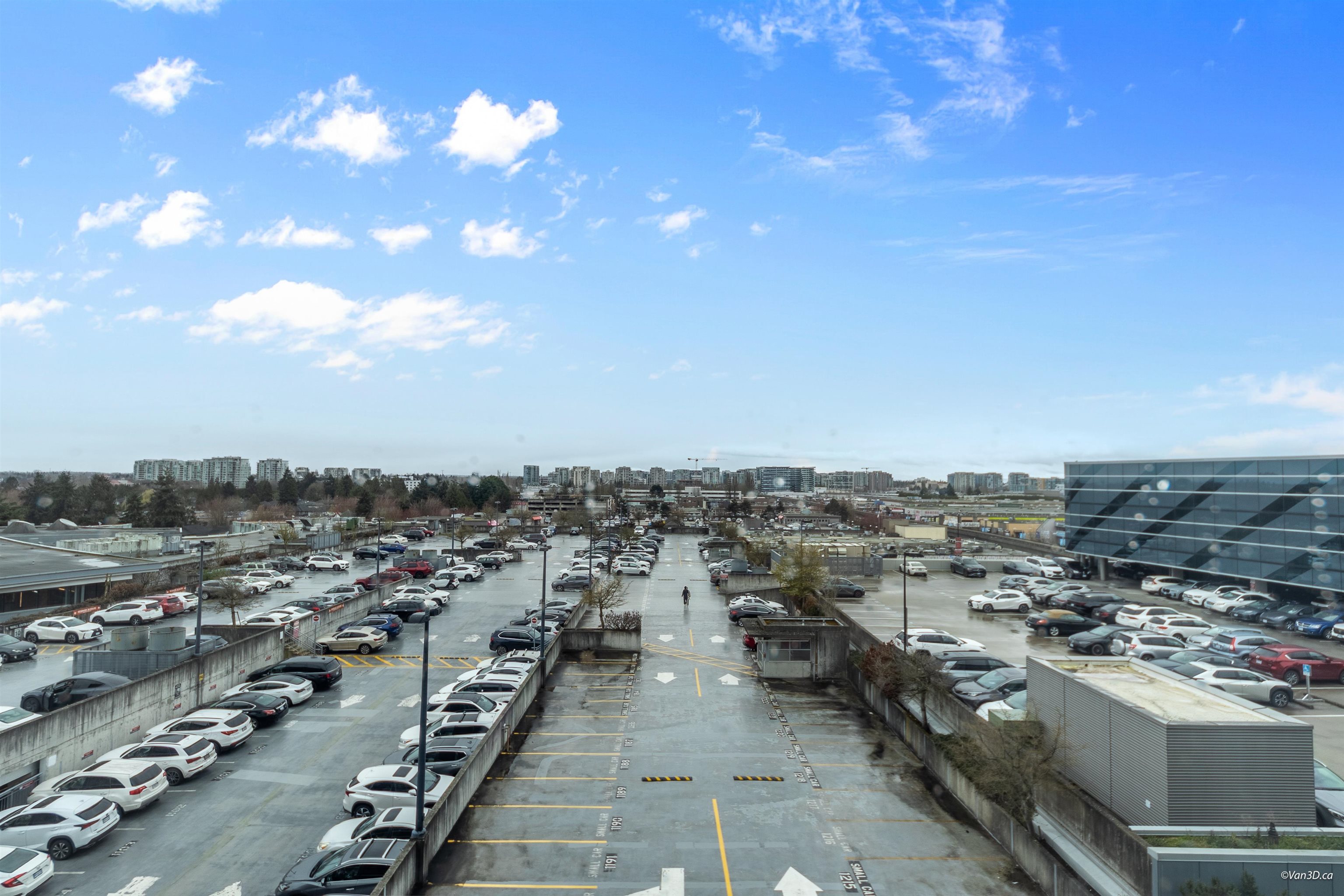 823 8080 CAMBIE ROAD