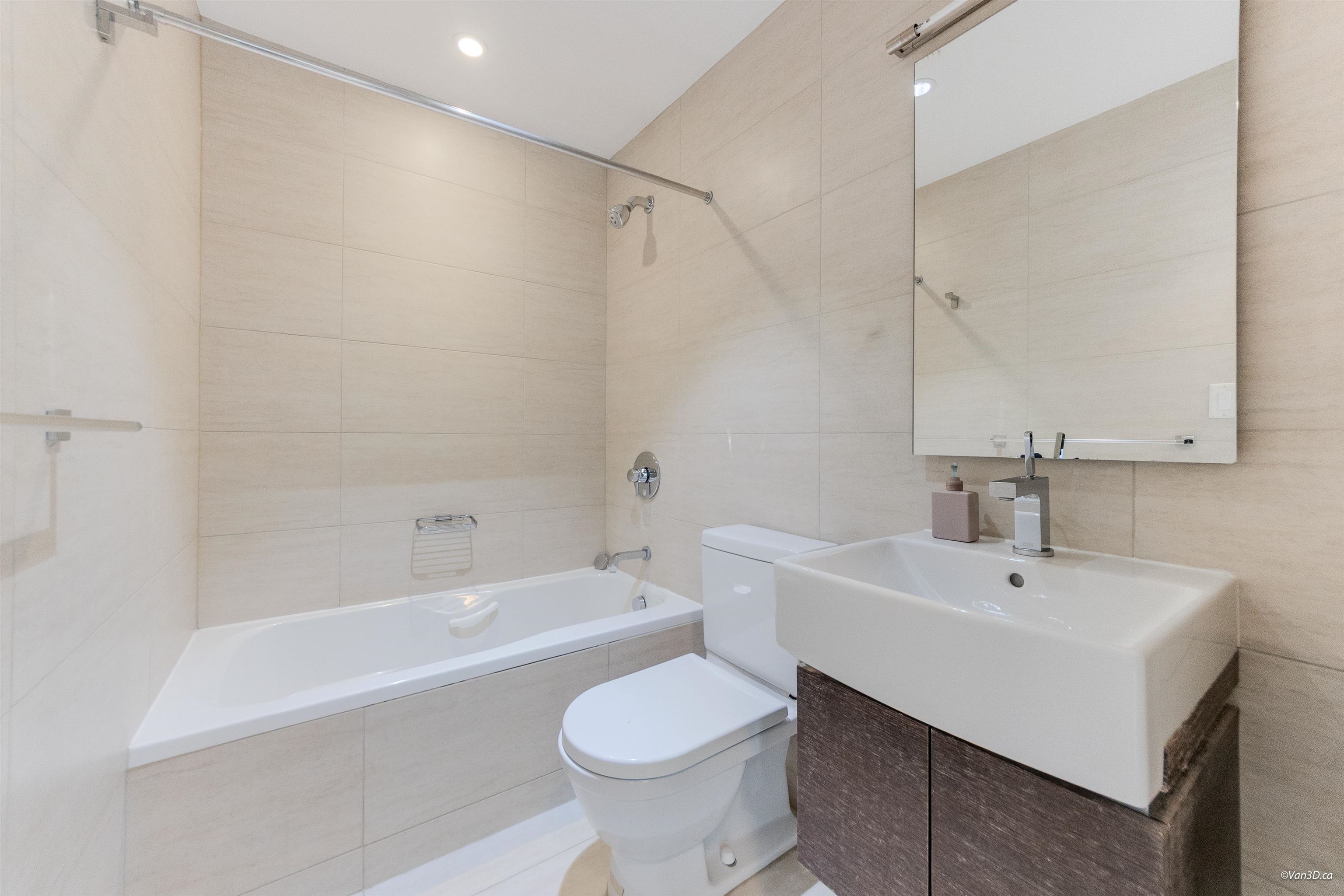 823 8080 CAMBIE ROAD