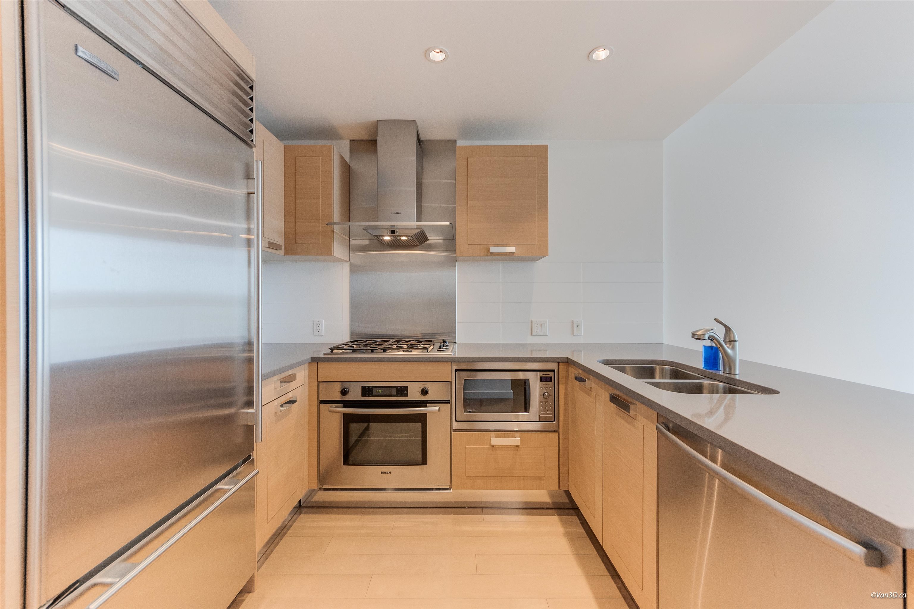 823 8080 CAMBIE ROAD