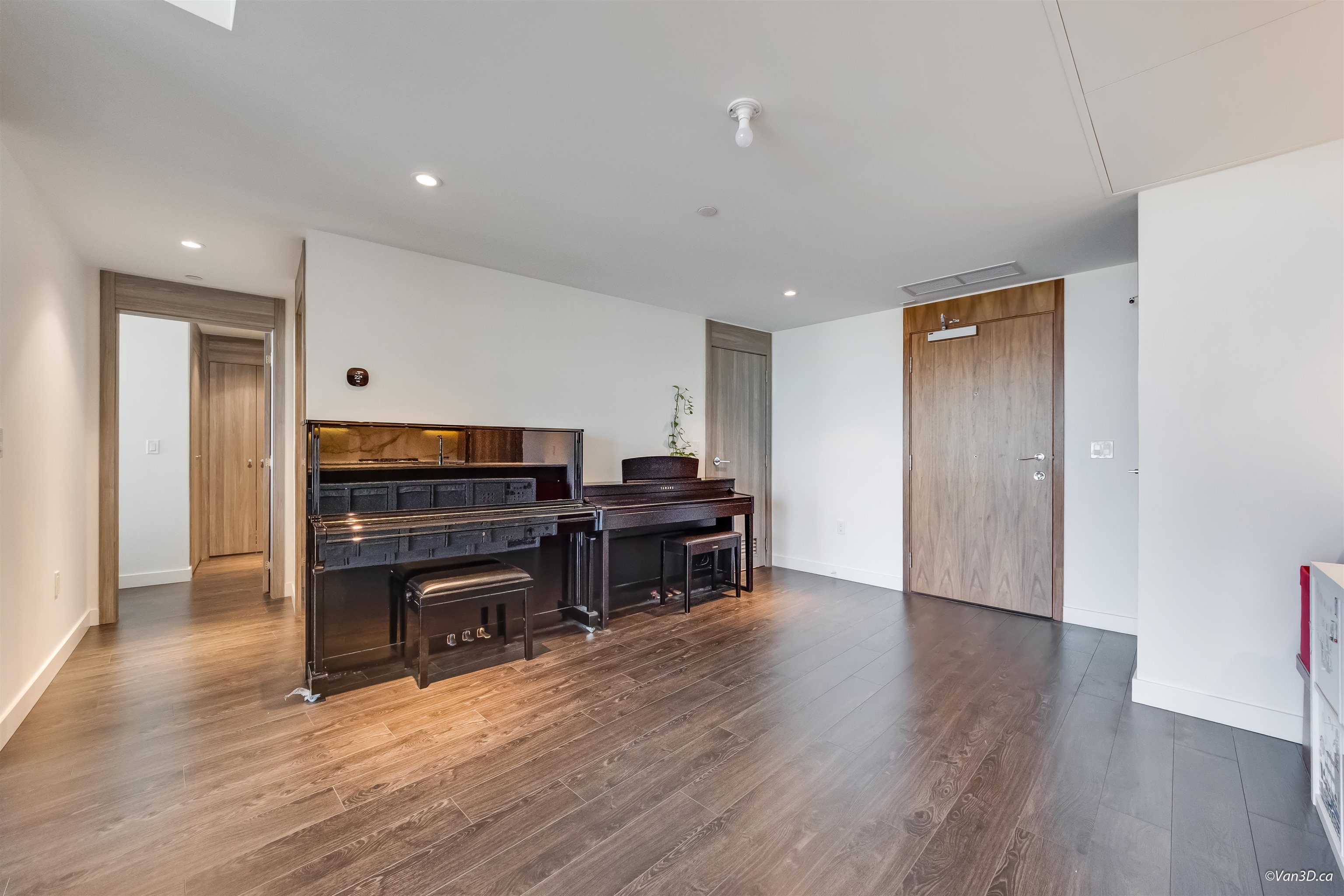 1096 8671 HAZELBRIDGE WAY
