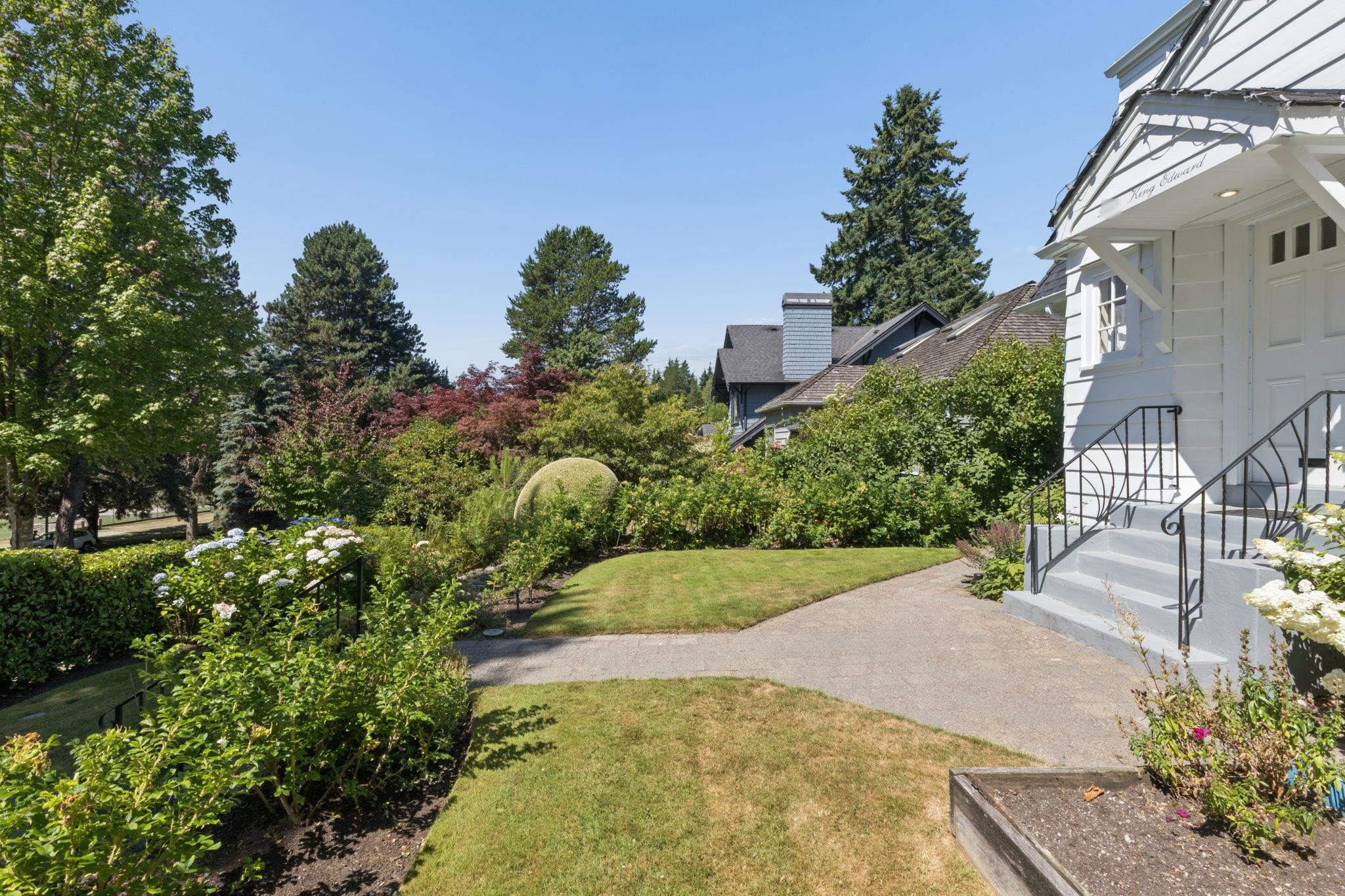 3933 W KING EDWARD AVENUE