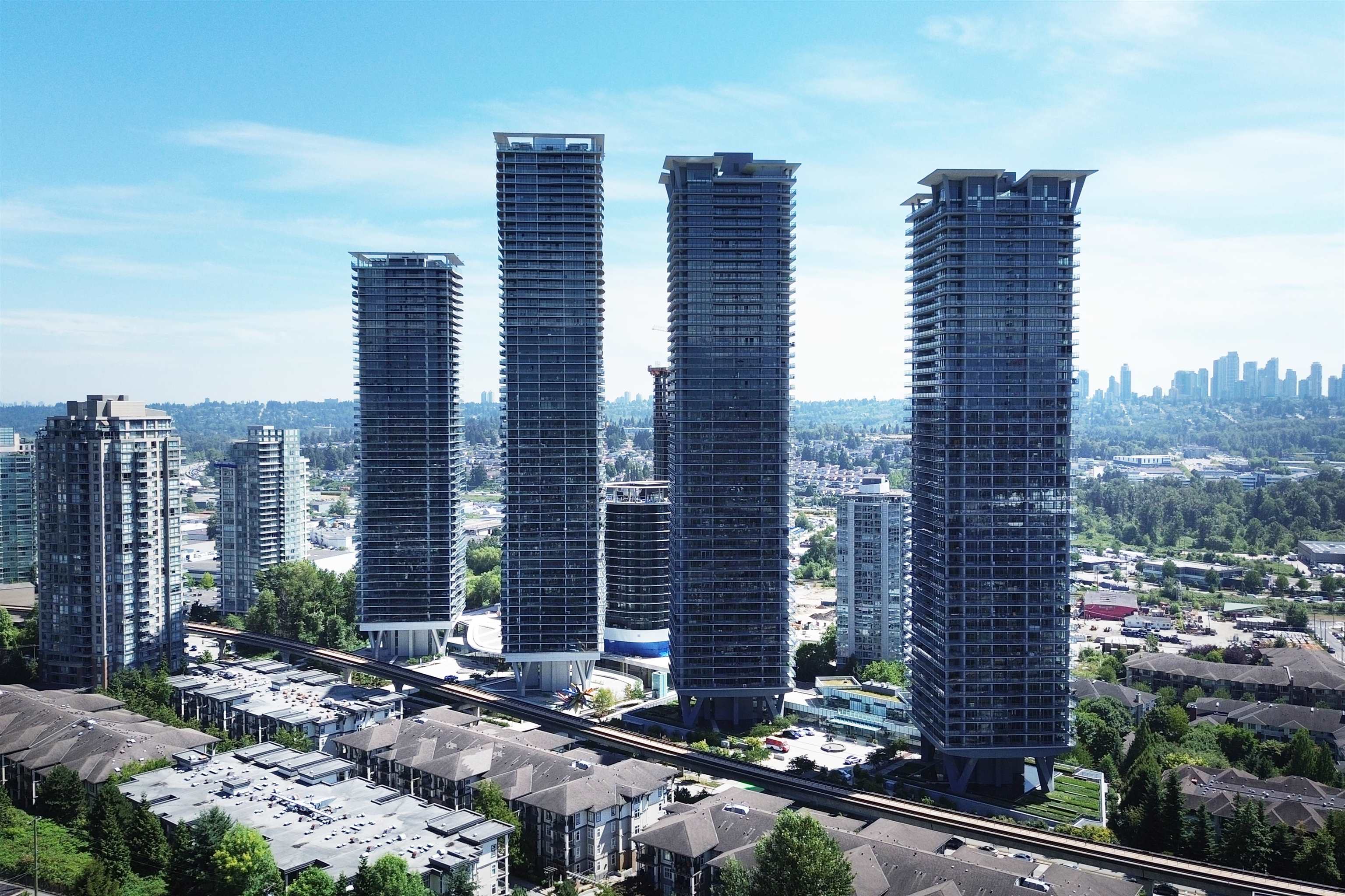 1205 4880 LOUGHEED HIGHWAY