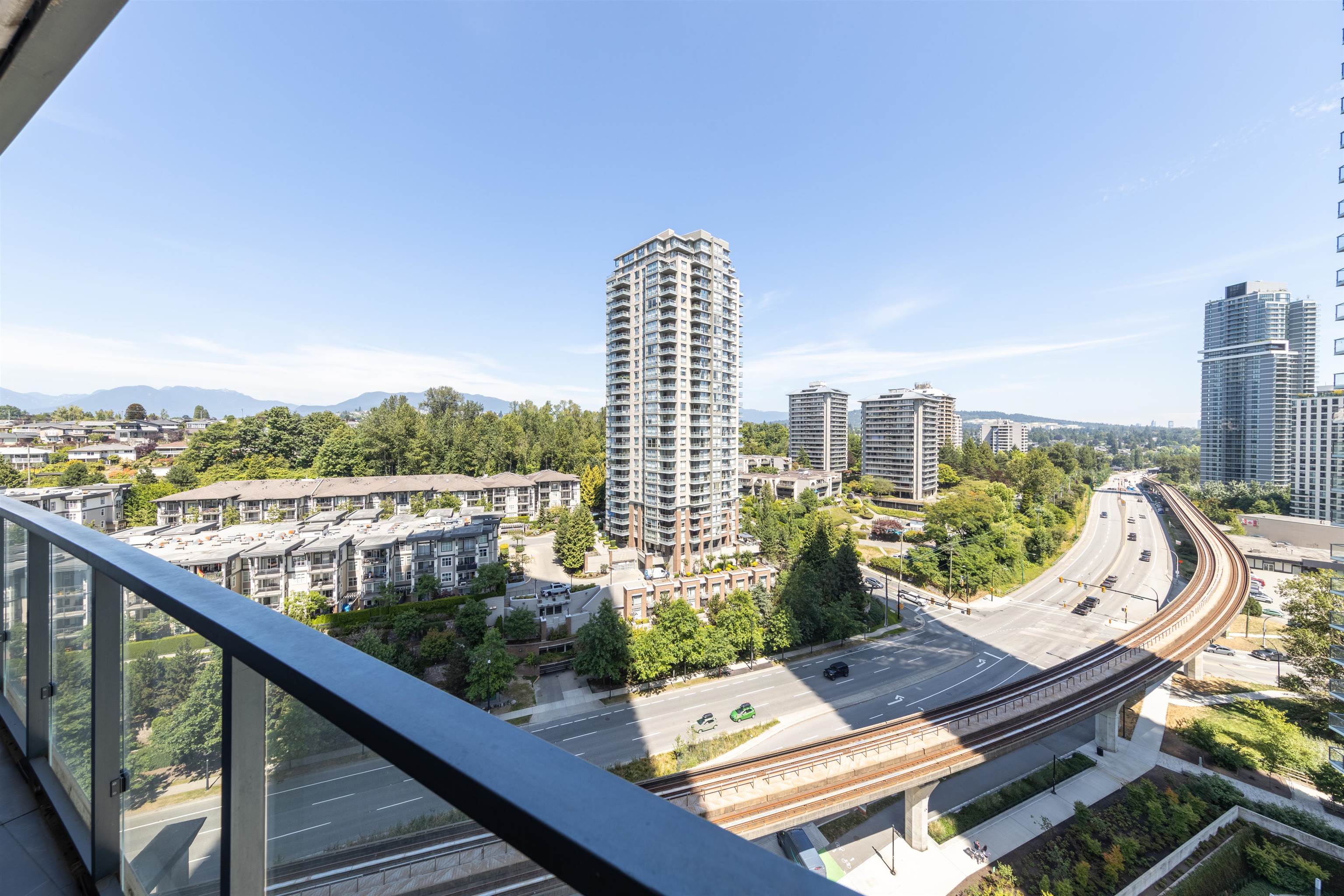 1205 4880 LOUGHEED HIGHWAY
