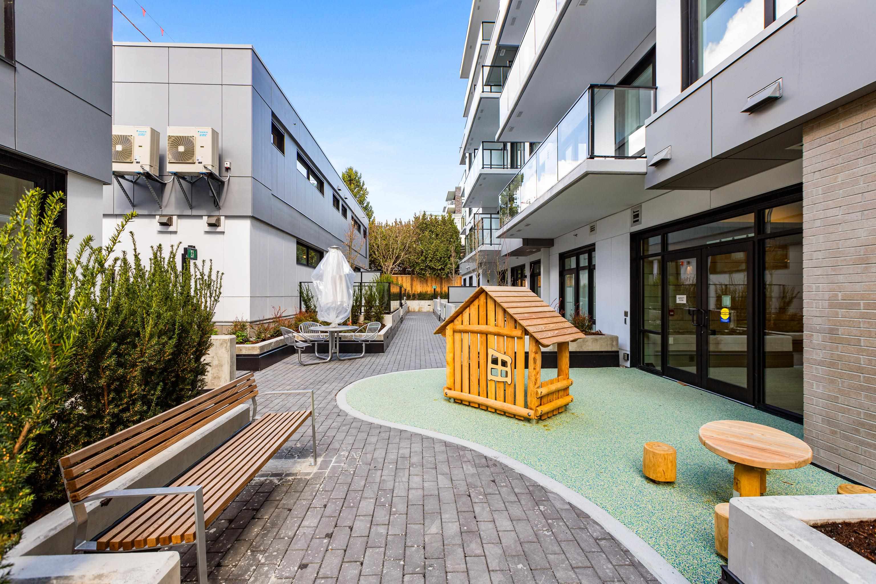 603 6859 CAMBIE STREET