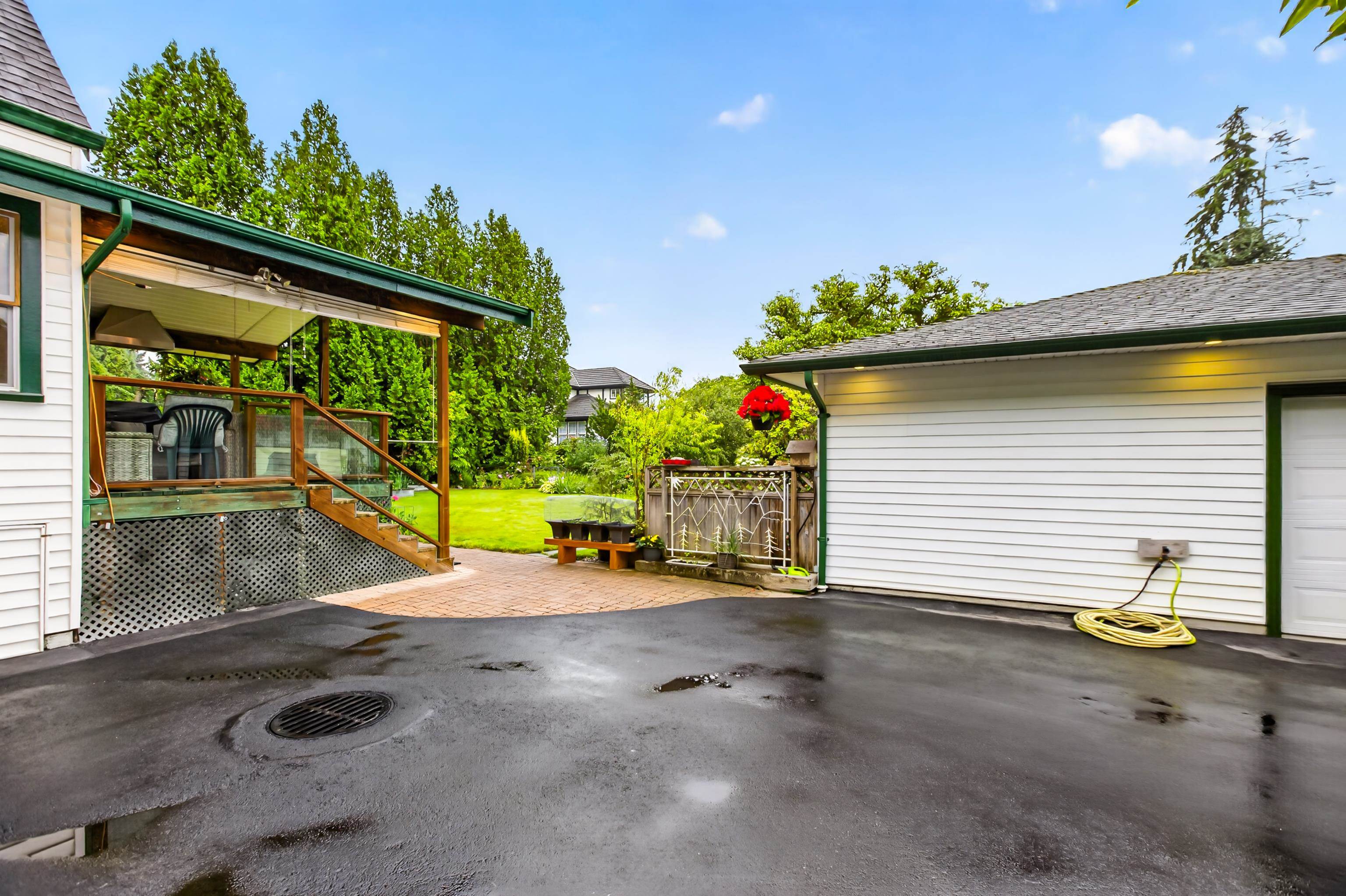 21662 RIVER ROAD