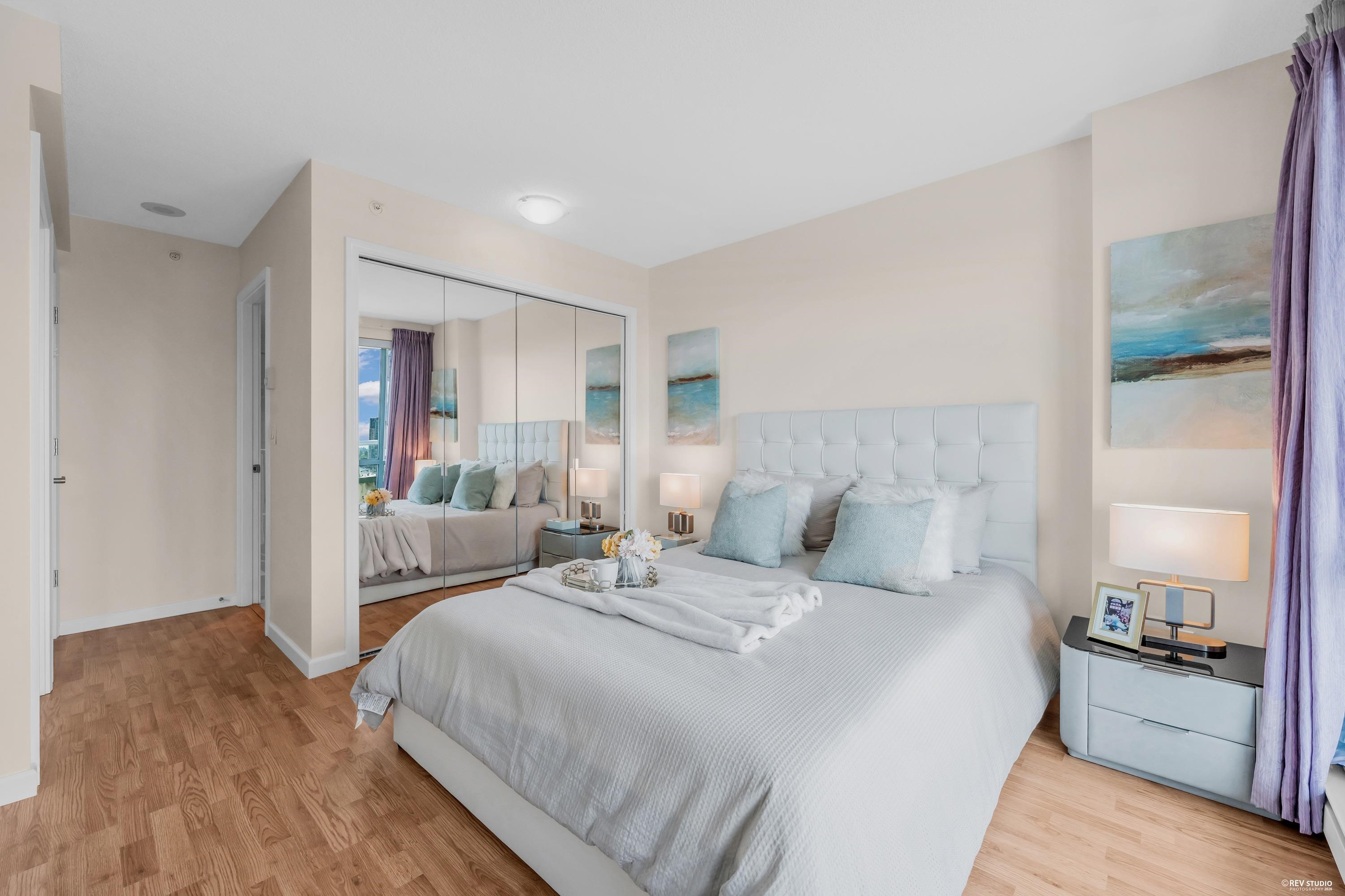 1702 6611 SOUTHOAKS CRESCENT