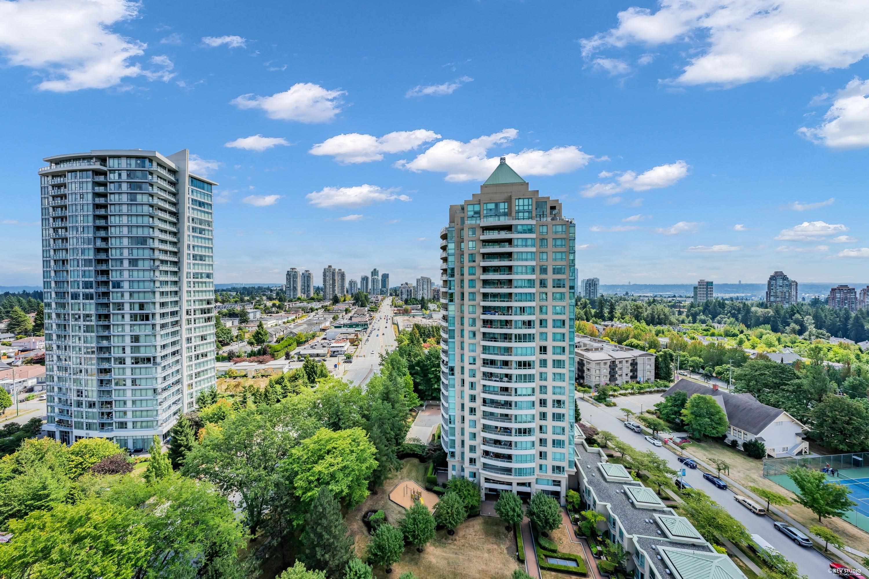 1702 6611 SOUTHOAKS CRESCENT