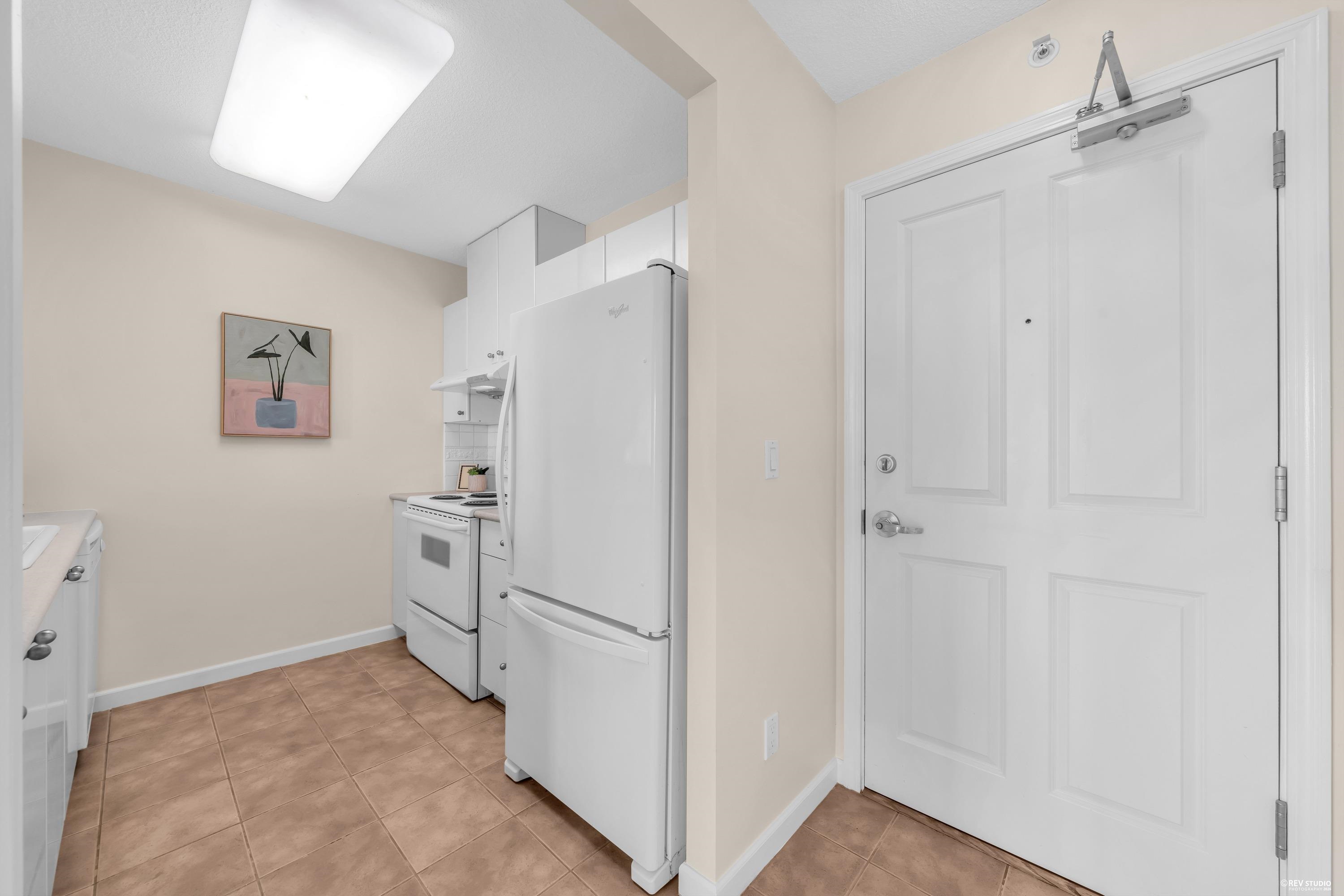 1702 6611 SOUTHOAKS CRESCENT