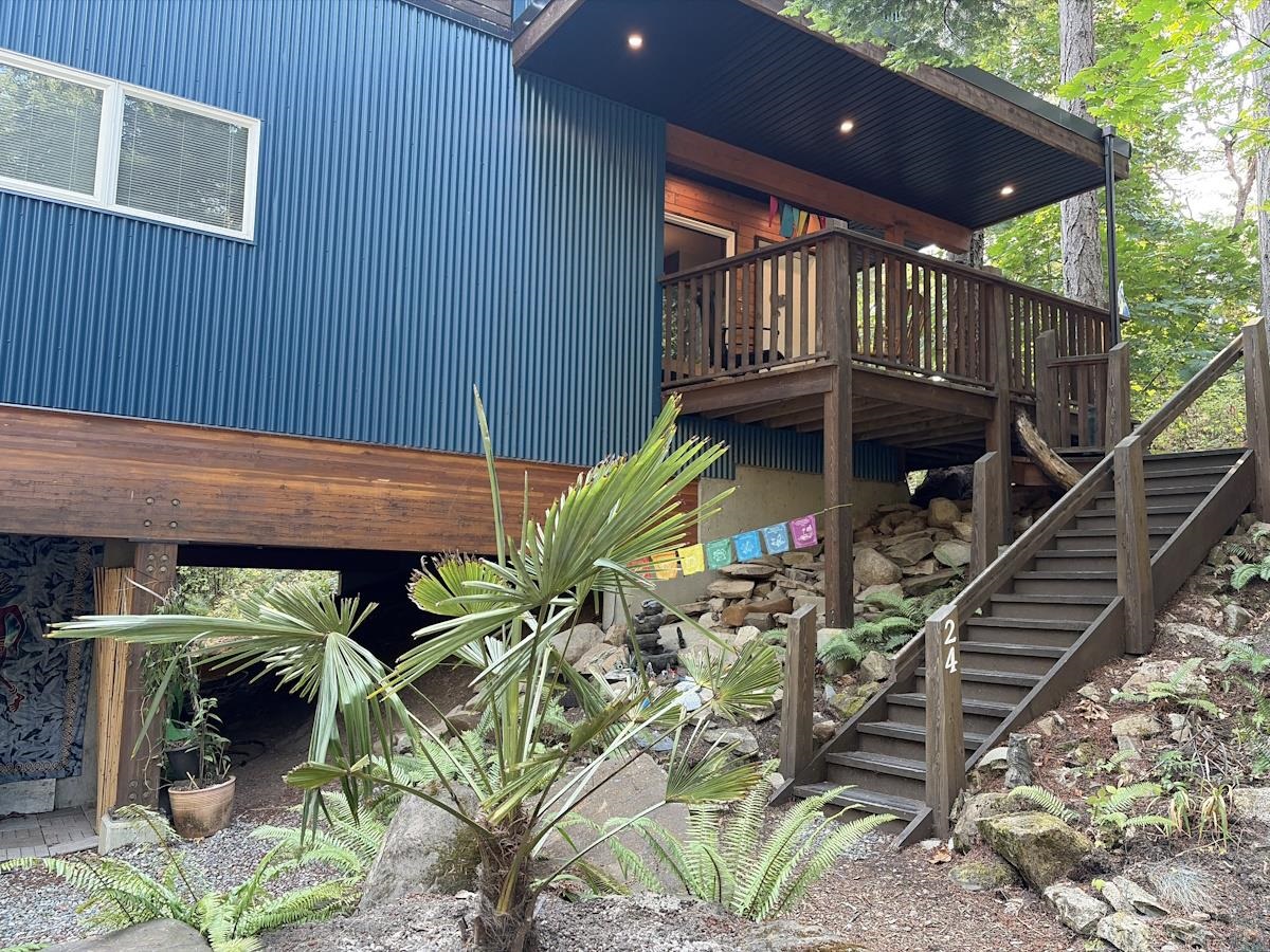 24 PIRATE PLACE