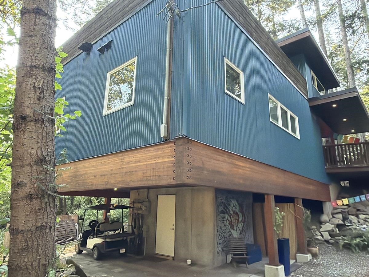 24 PIRATE PLACE