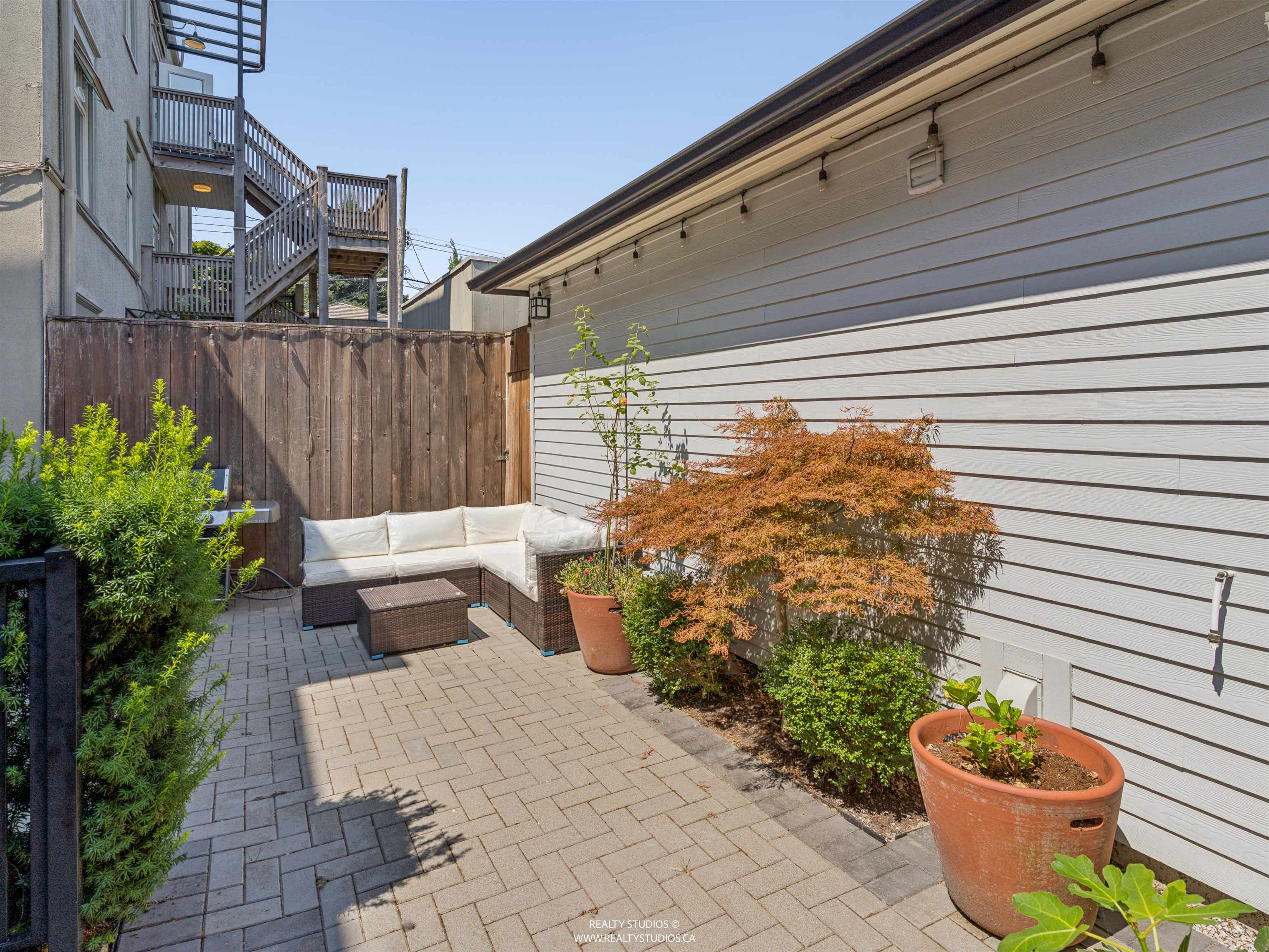 119 E 27TH AVENUE