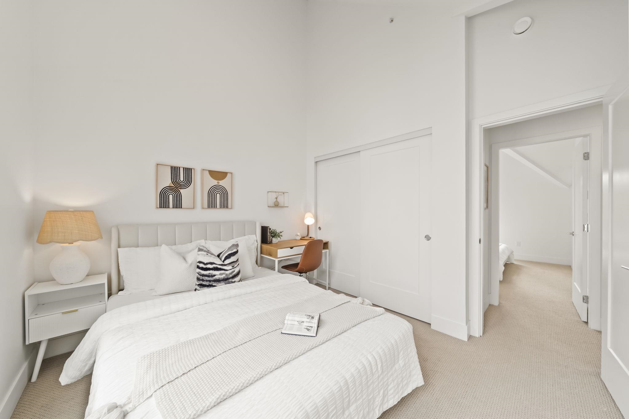 213 1306 LAVAL SQUARE