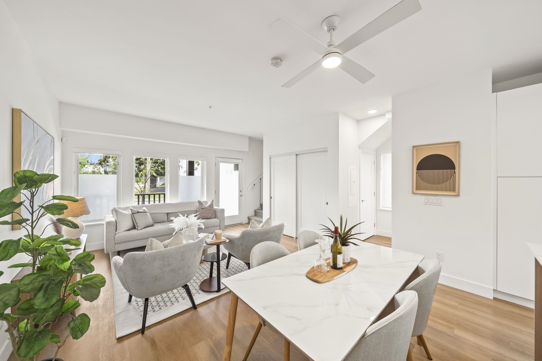 213 1306 LAVAL SQUARE