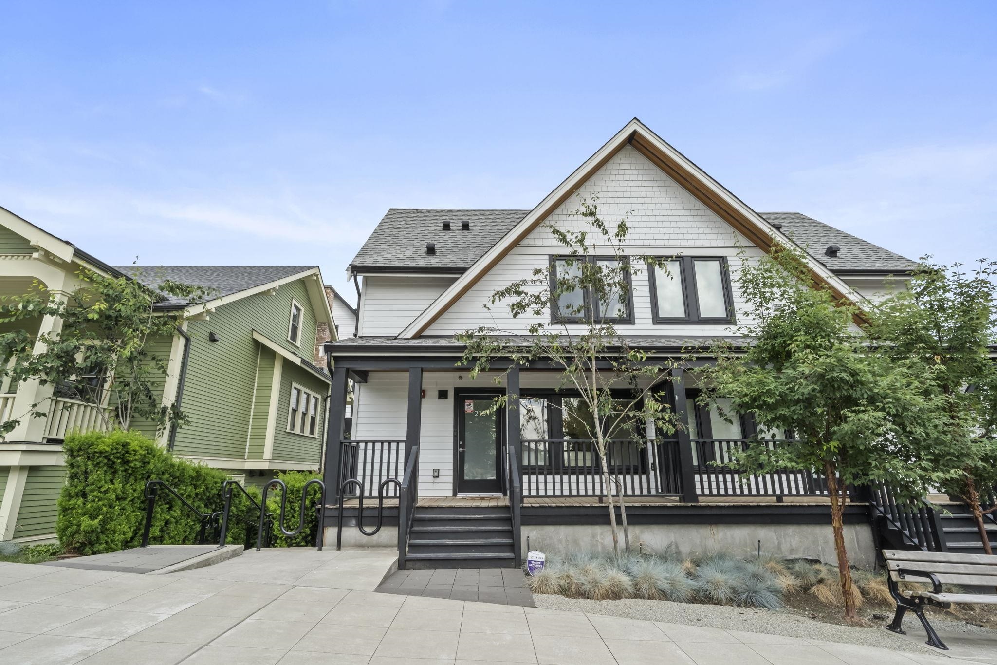 213 1306 LAVAL SQUARE