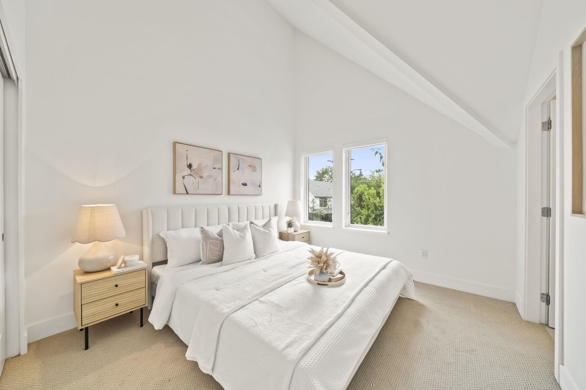 213 1306 LAVAL SQUARE